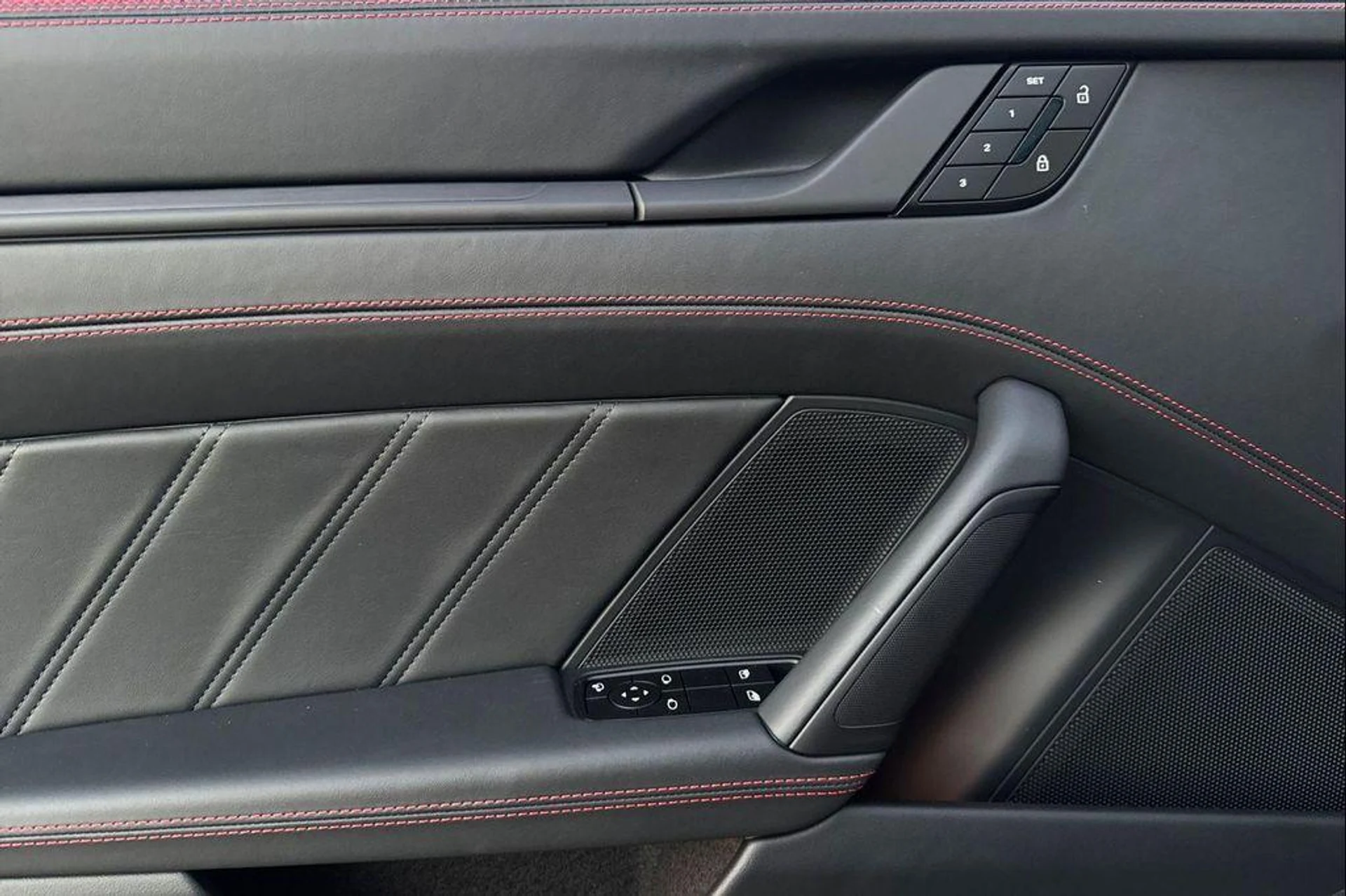 mph011_3478844201_xm_NTM_360_GS_Lvfgm_ZG_Yp01fx_Q_Mqs_f27b5bff3f