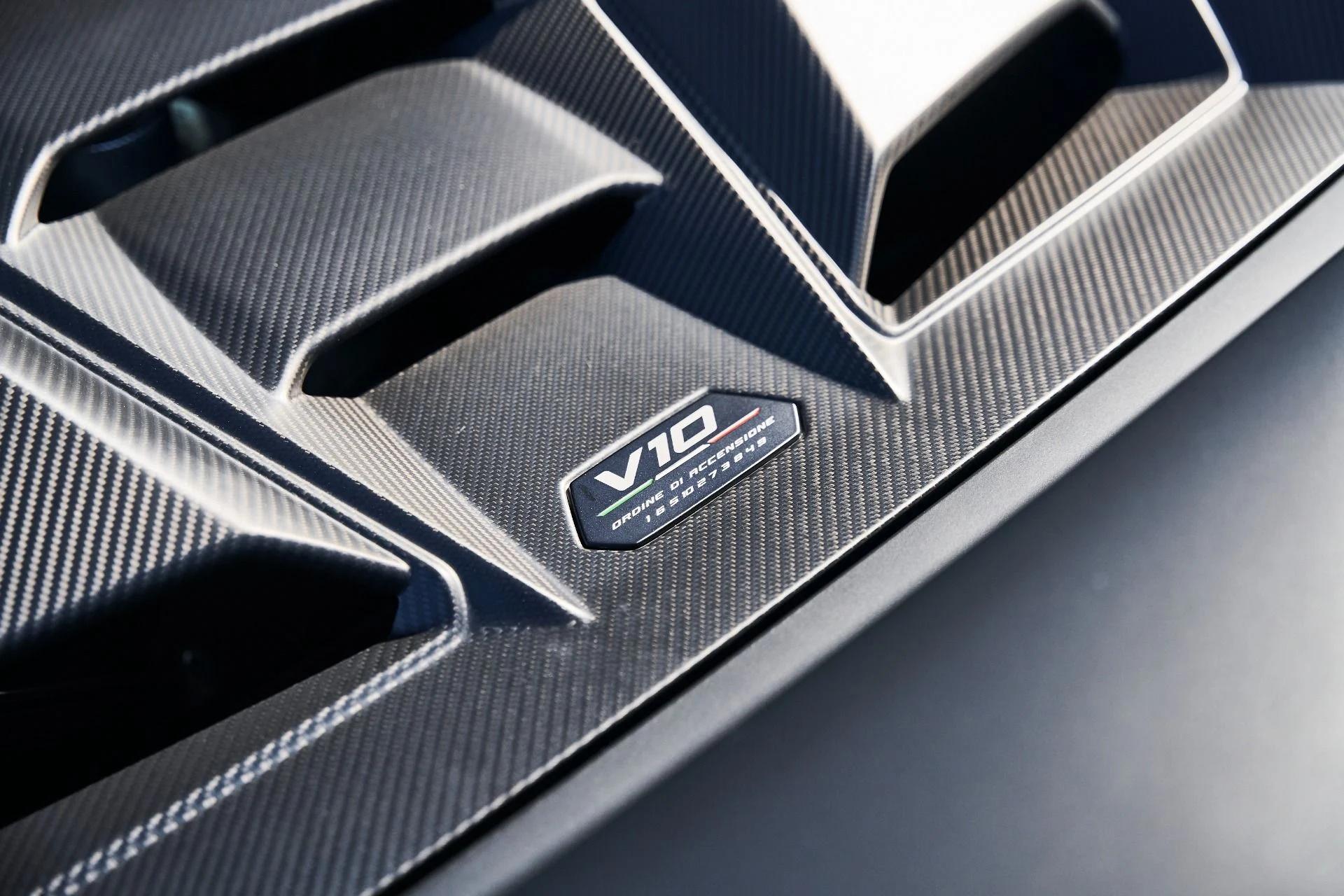 mph011_3484182640_Used_2023_Lamborghini_Huracan_Tecnica_Base_1774403137_bc77786f03