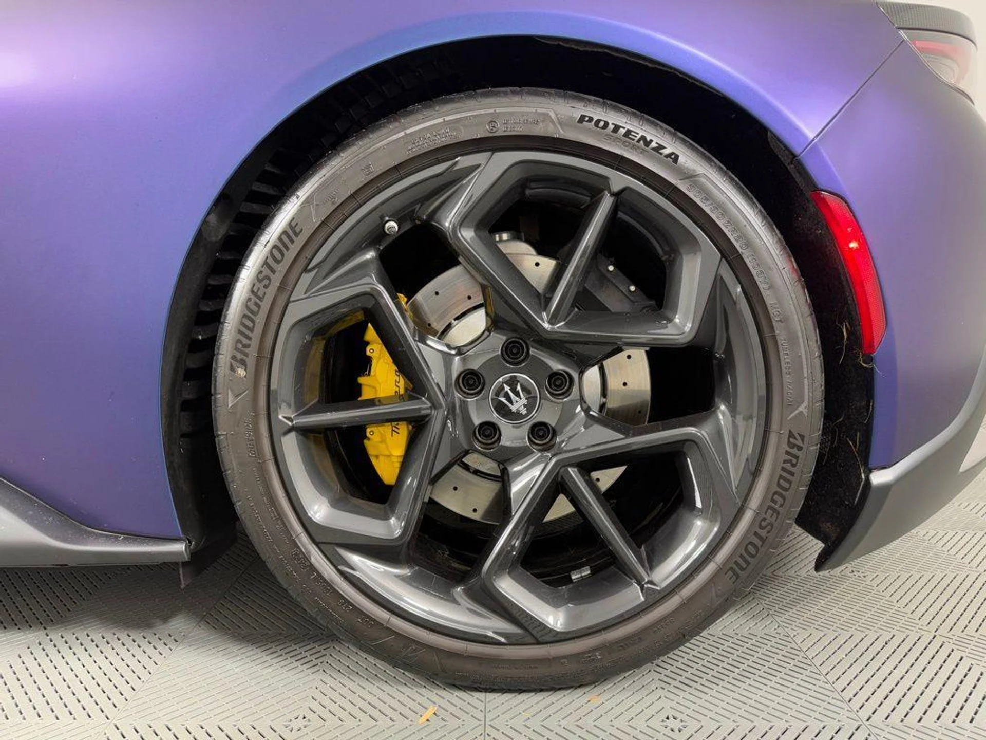 mph011_3484284613_Pfw_AD_6_V4g_Rx_By_UKAY_9k9_K_Wd_LM_65ba59c791