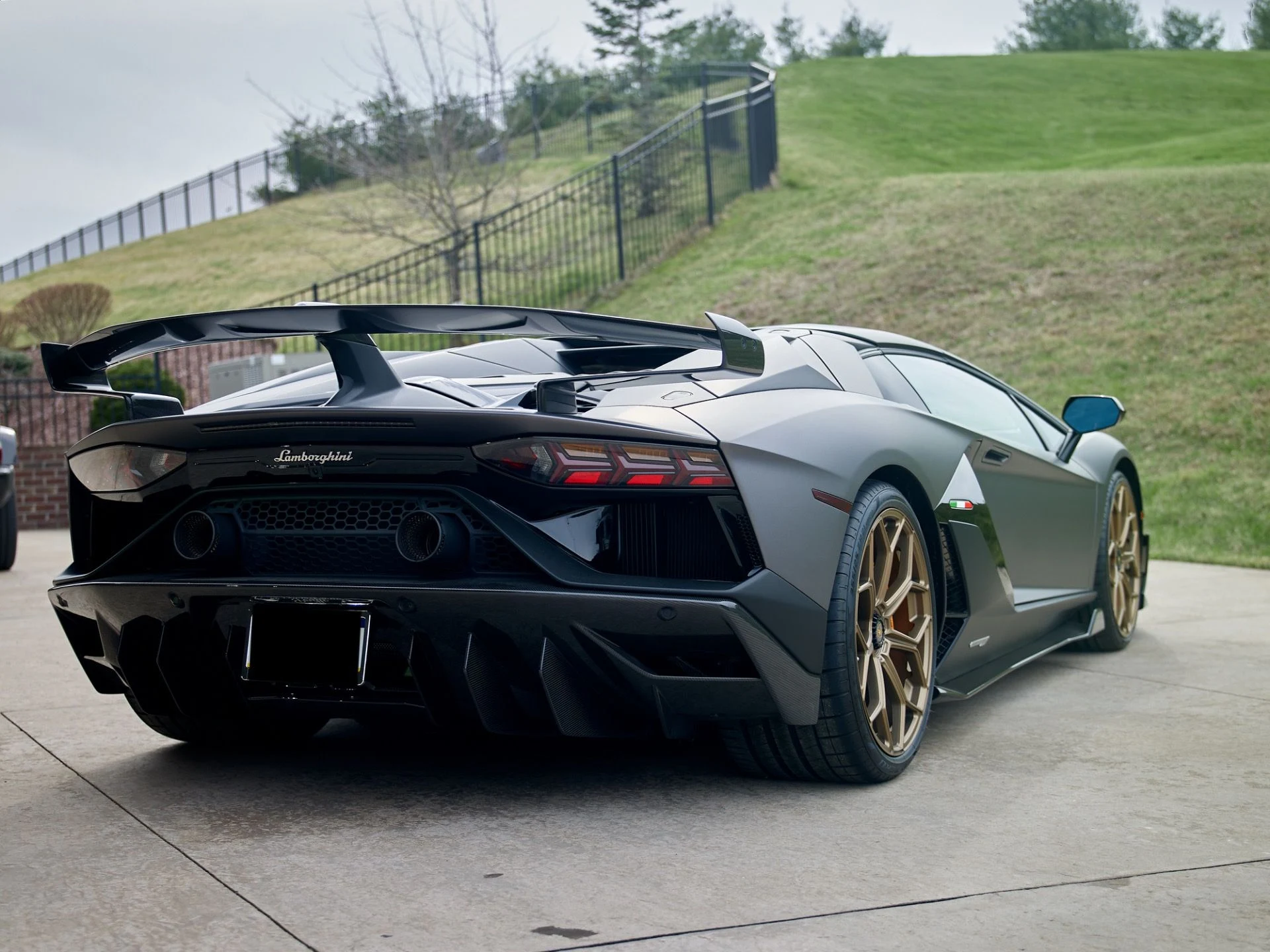 mph011_3487637961_Used_2021_Lamborghini_Aventador_LP_770_4_SVJ_1774542513_37de2e5bb0