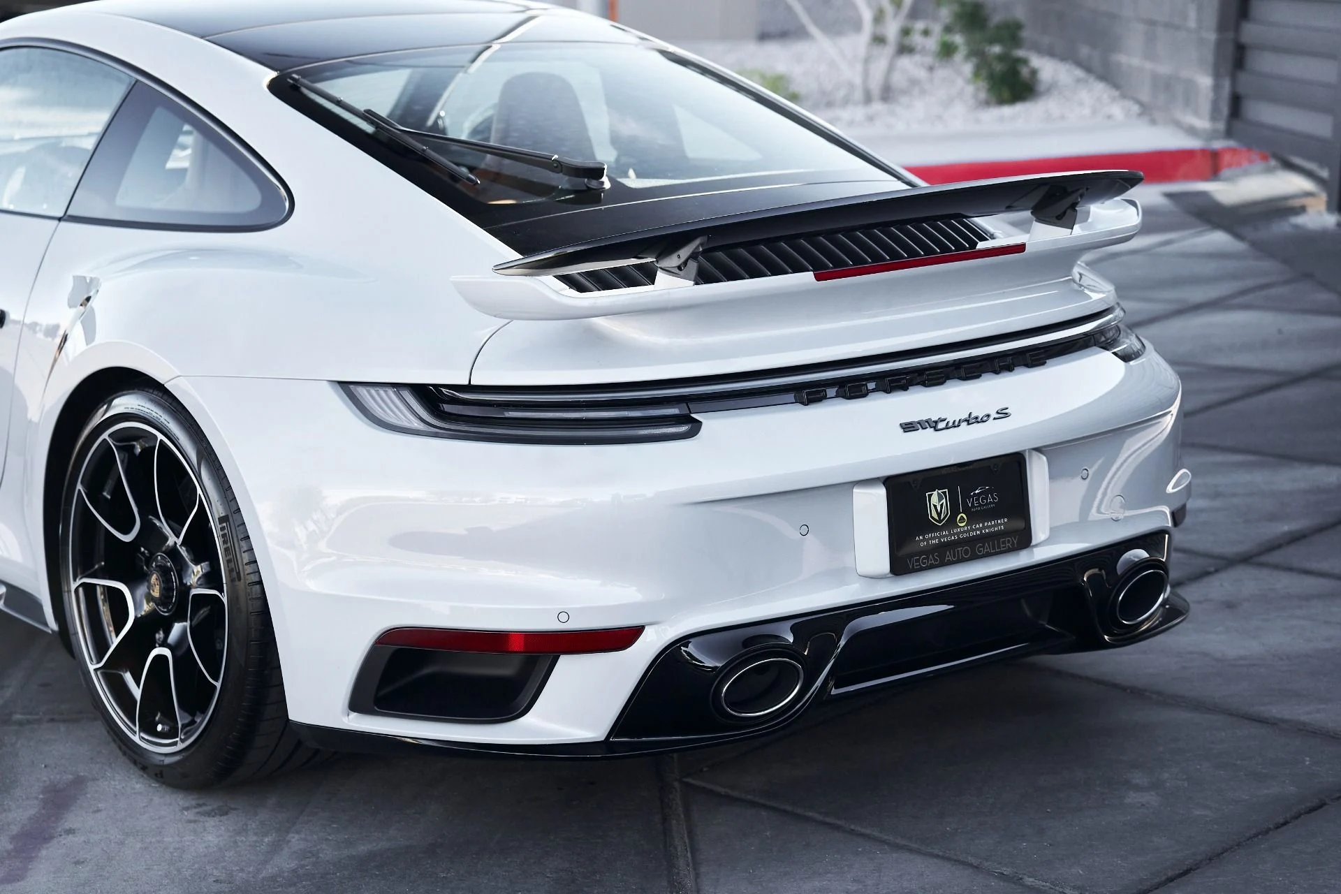 mph011_3490255328_Used_2025_Porsche_911_Turbo_1761097456_d195bea093