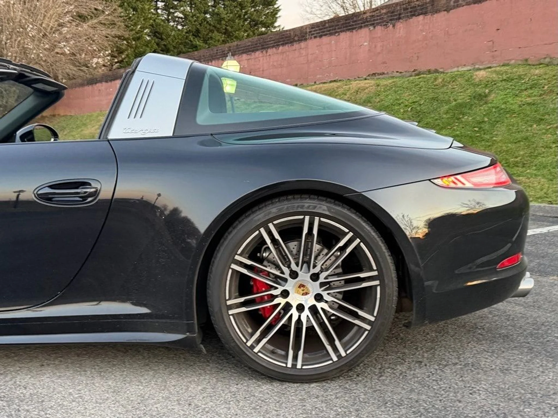 mph011_3490940949_b36da4f55fb3cba79155a7e5a3ba8442x_3a92d10ee7