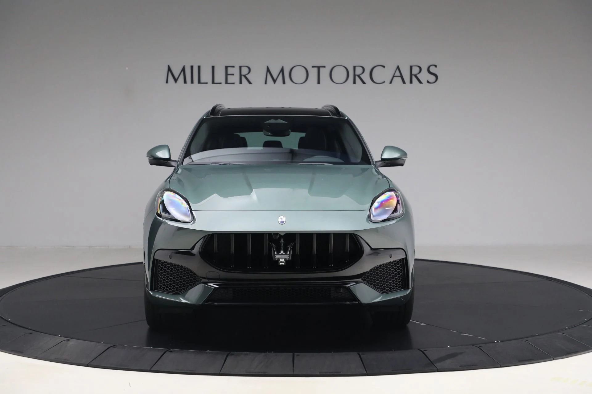 mph011_3494069857_New_2027_Maserati_Grecale_Modena_V6_1791816491_12d5c54987