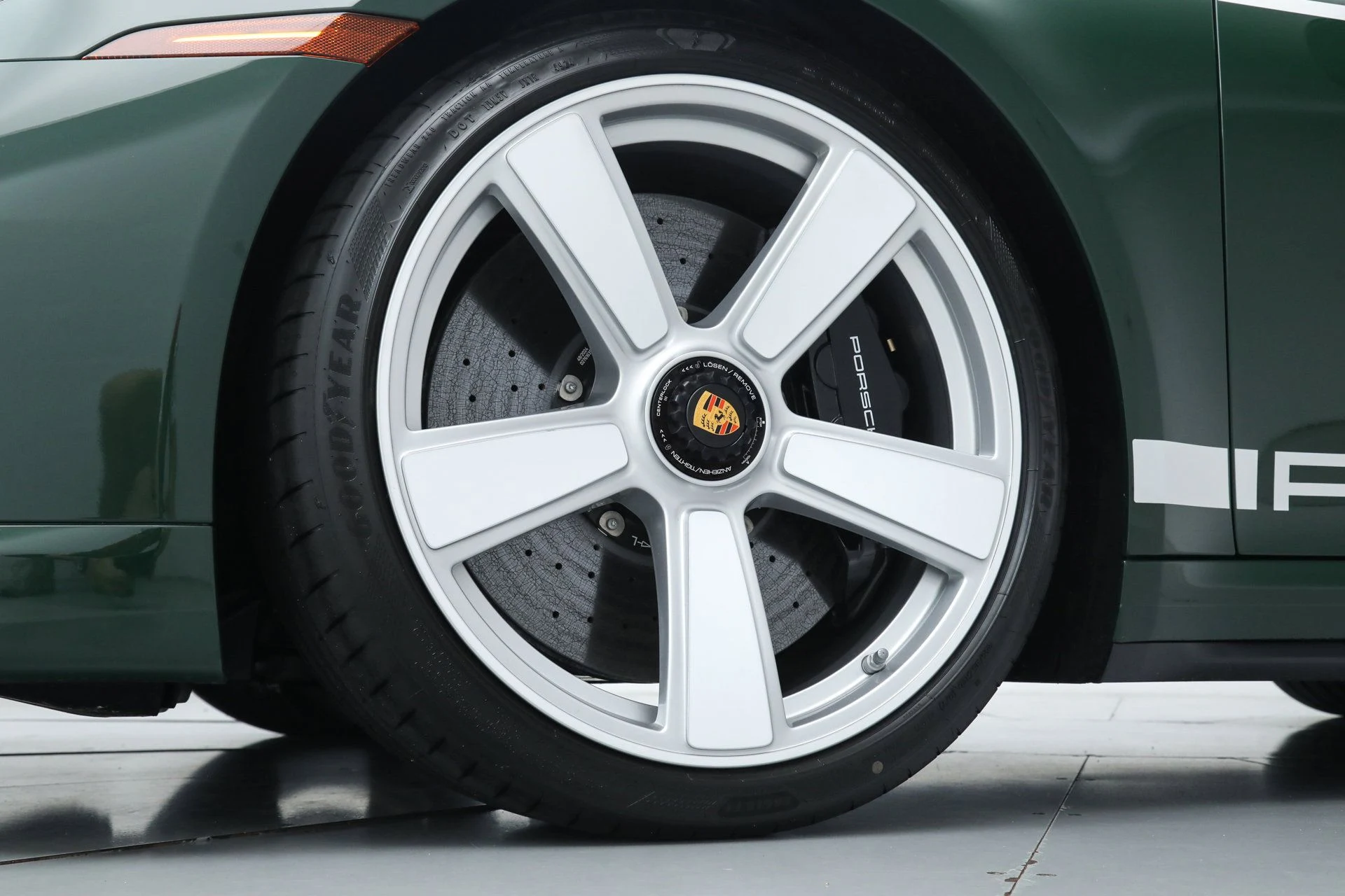 mph011_349409755_18b79d08a56025887ecbc586908878d7_0d871daaf3