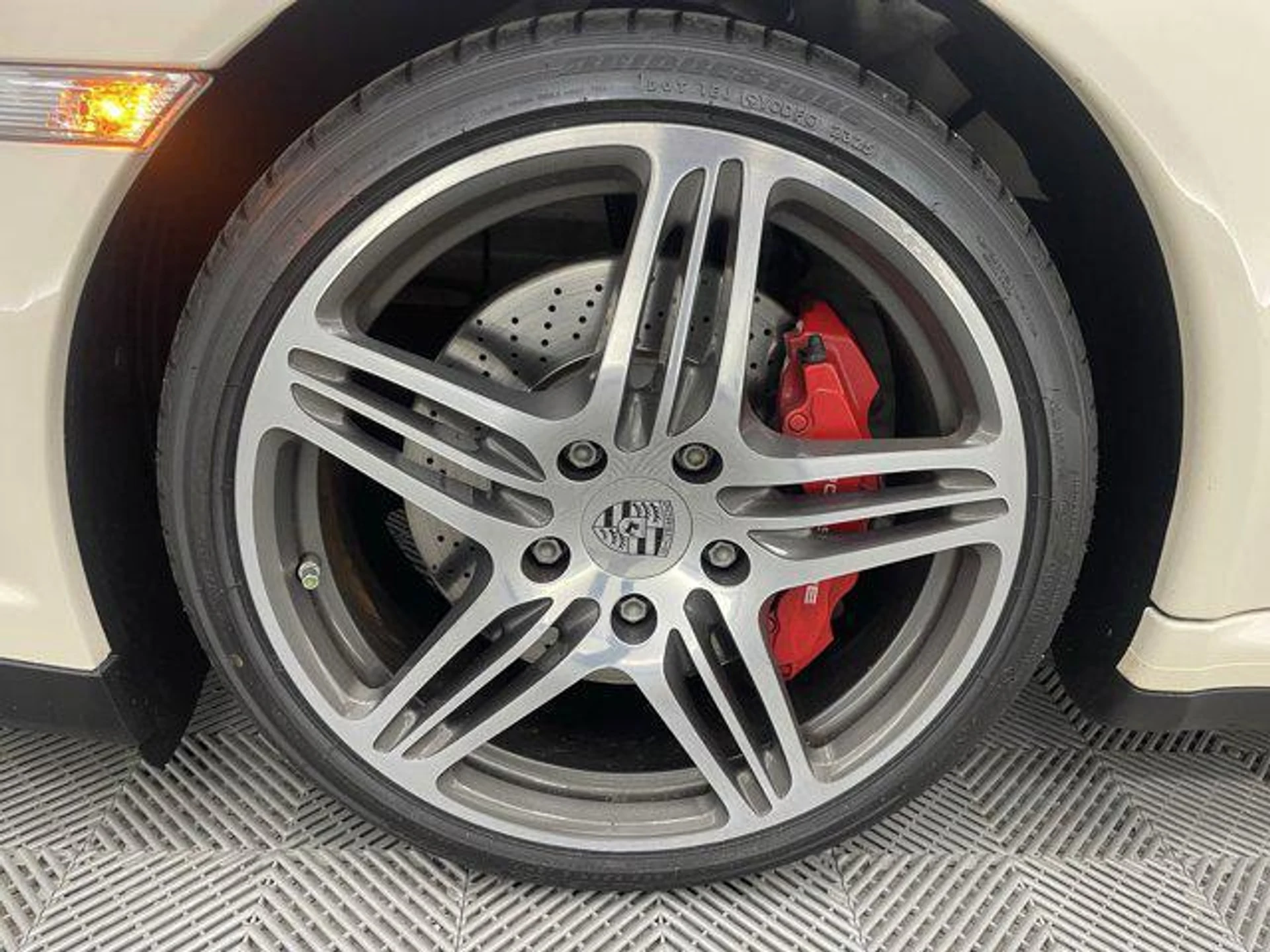 mph011_3516069086_s_Mb_Y_73_CQNG_6_Qoe_L9_Kf_Zj_Ety_HBY_5b1eb99625