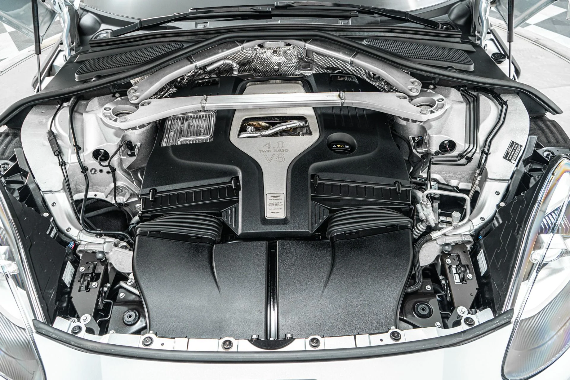 mph011_3520539294_Used_2023_Aston_Martin_DBX_707_1782508866_00882b5259