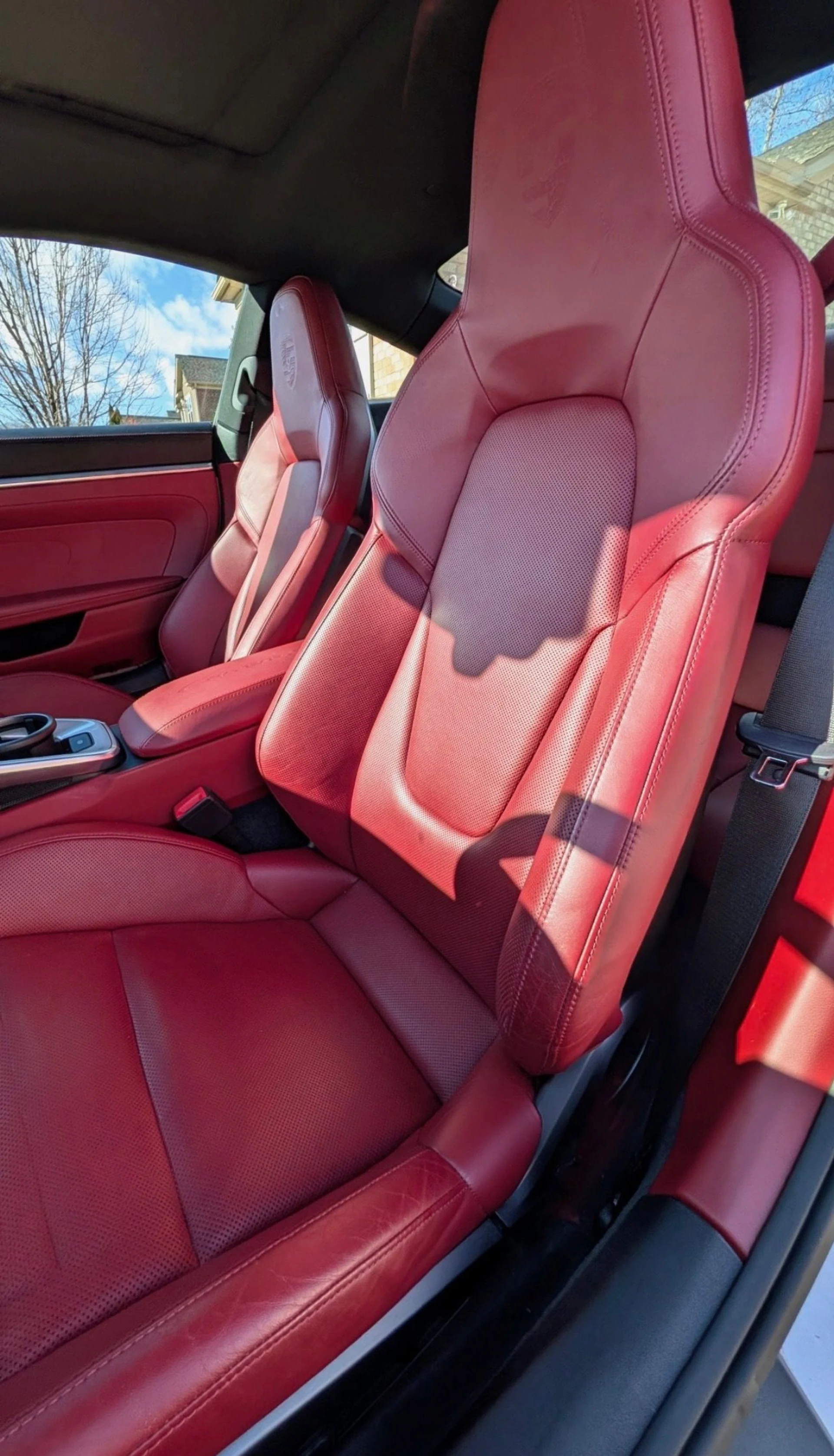 mph011_3520773390_Used_2020_Porsche_911_Carrera_S_1764109700_8efdc23e9e