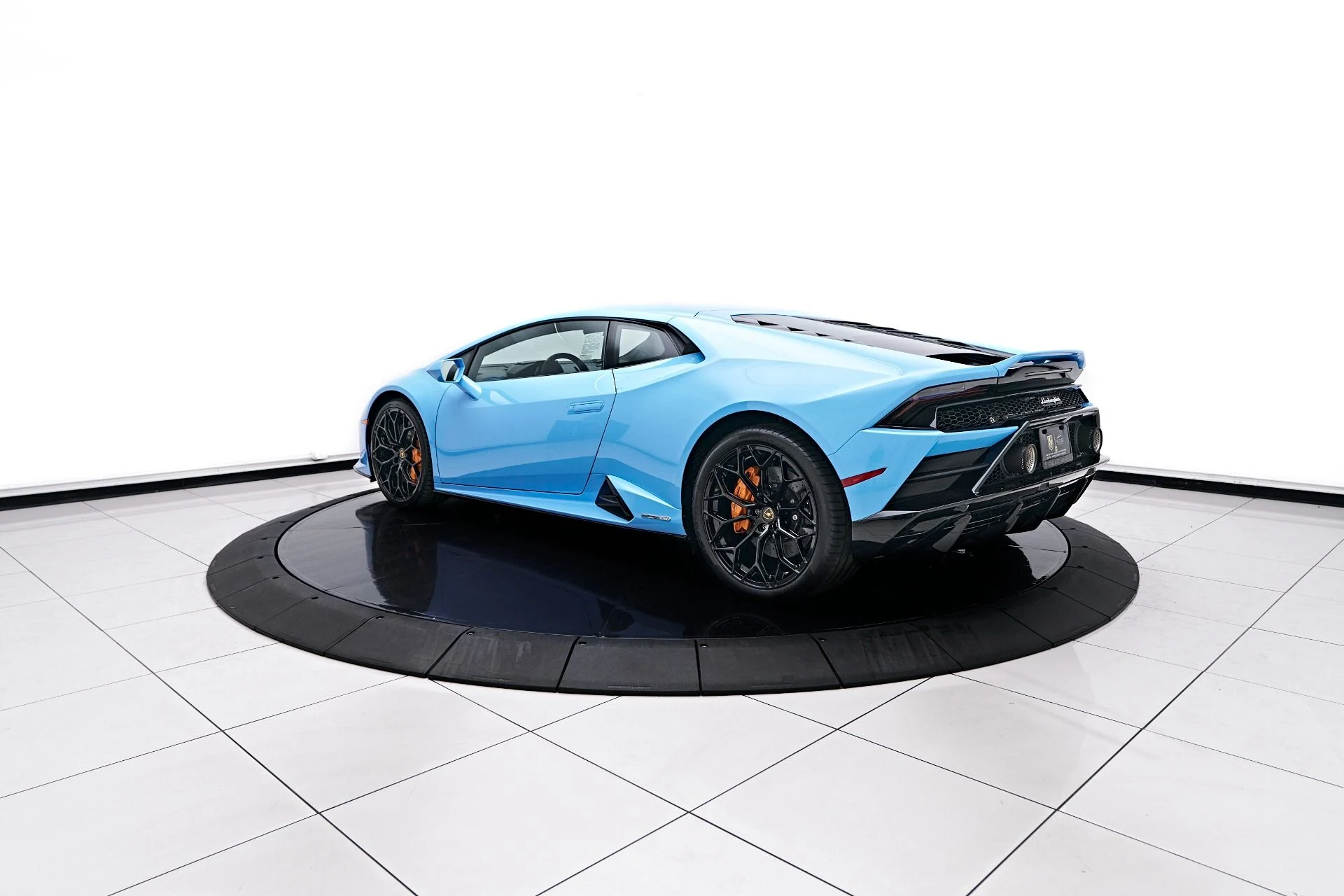 mph011_3523908632_Used_2022_Lamborghini_Huracan_EVO_Base_1755812444_119388a88e