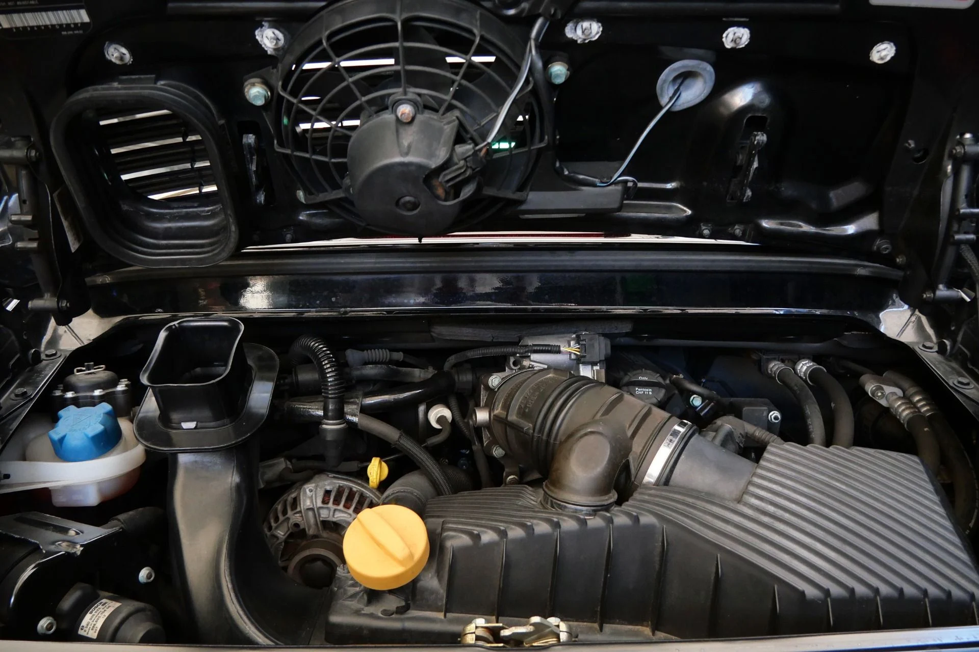 mph011_3524040706_Used_2000_Porsche_911_Carrera_Cabriolet_6_Speed_Manual_Sport_Classic_Wheels_Well_Optioned_1764950738_356bd8f6aa