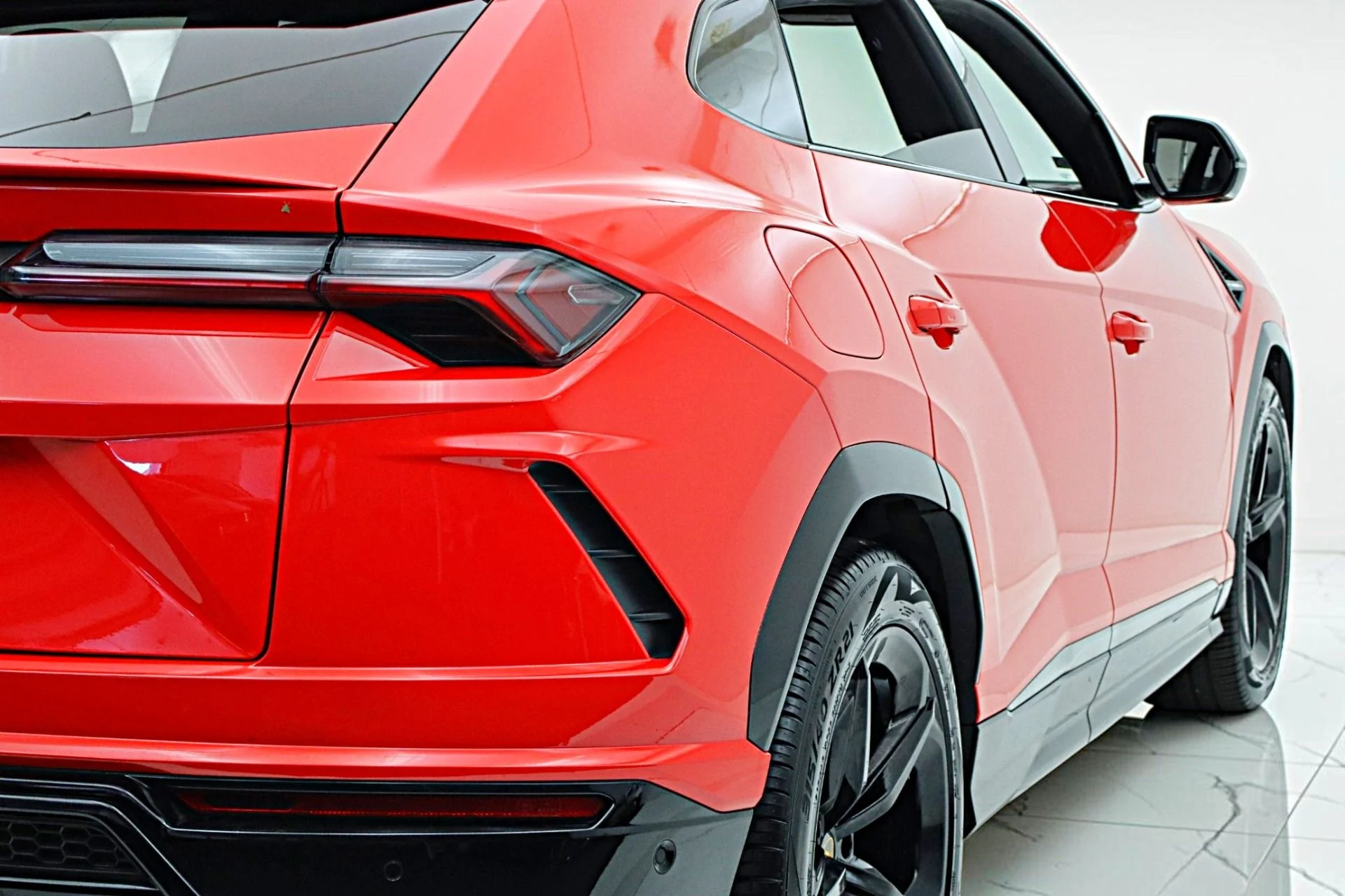 mph011_3524585484_Used_2020_Lamborghini_Urus_dbe0bbde67