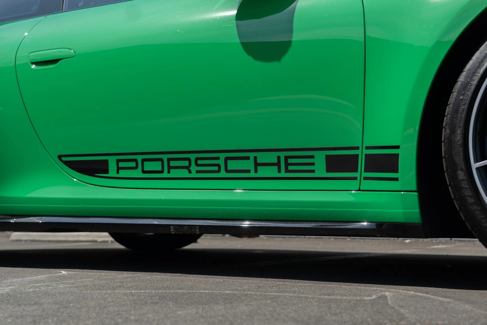 mph011_3536655287_Used_2022_Porsche_911_Turbo_S_1758136963_1816f3d190