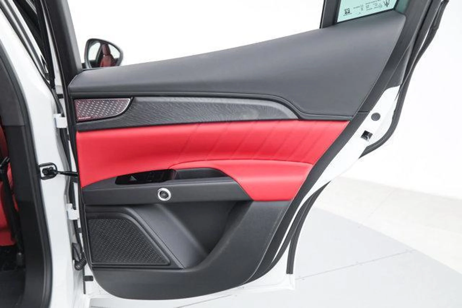 mph011_353880277_Ao7e_Bdfm4_W_Ju_B_Vc_RNC_Yfa_G_Eju_Yc_e10459ffcd