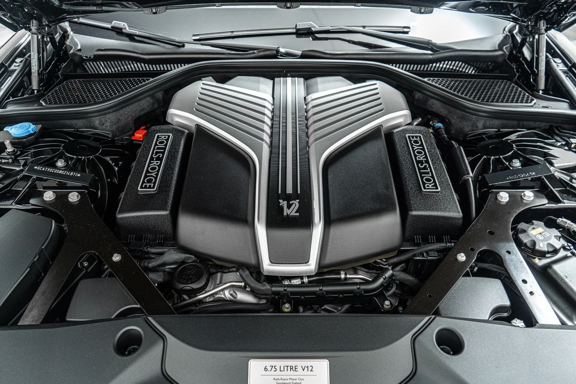 mph011_3540629024_Used_2022_Rolls_Royce_Ghost_1774388734_4938f78e05