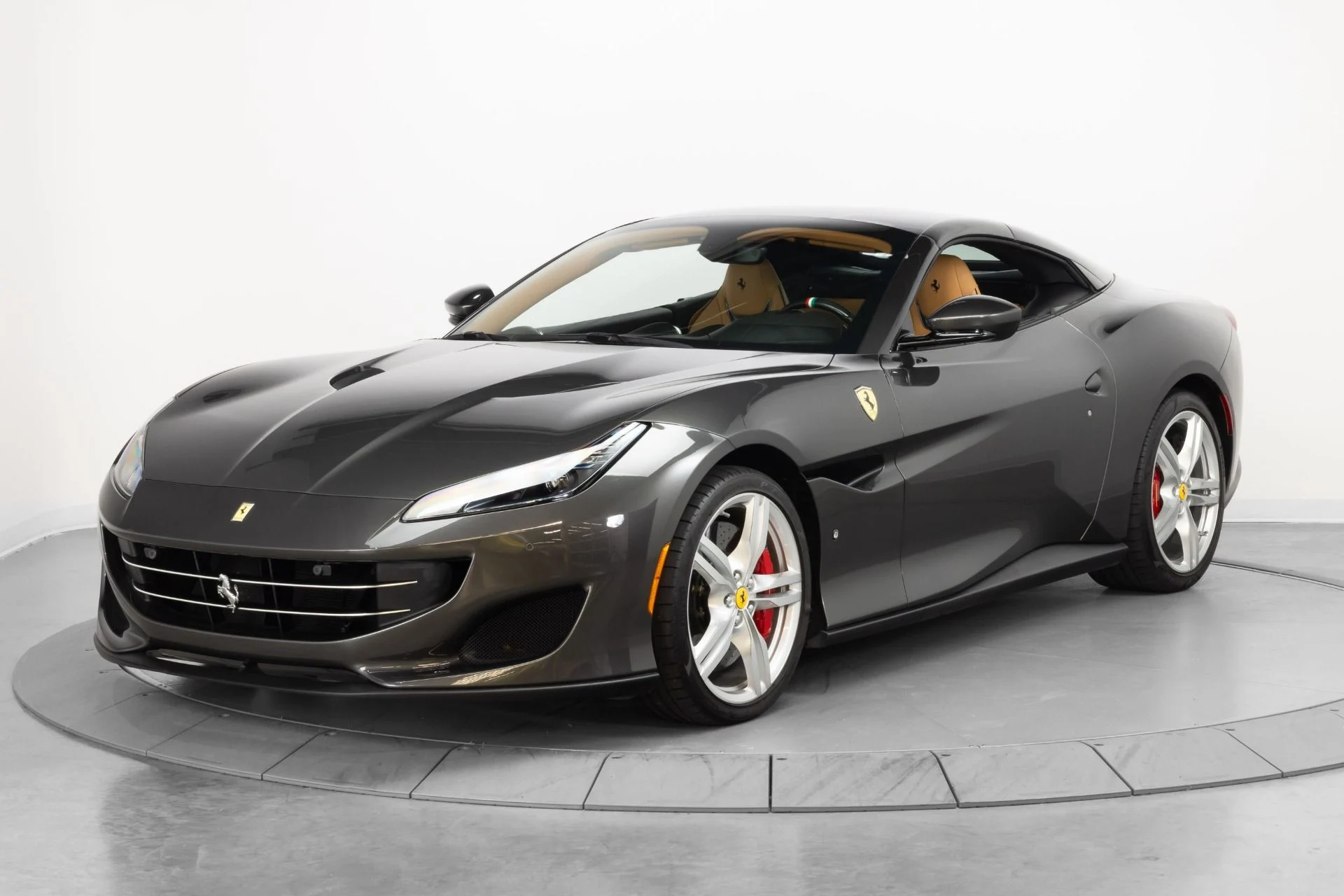 mph011_3541145298_Used_2019_Ferrari_Portofino_1784318320_54e838738a