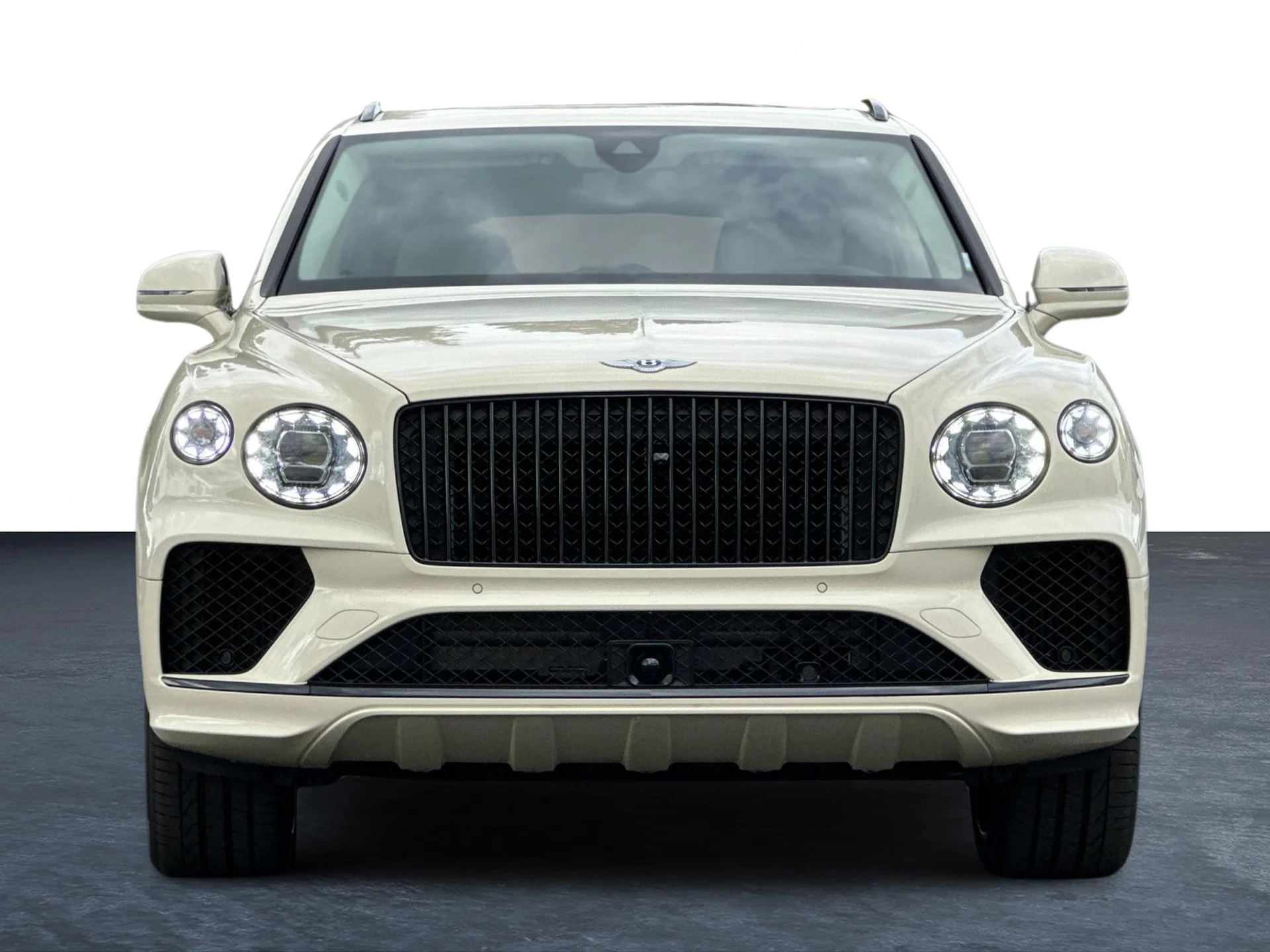 mph011_3556779850_Used_2025_Bentley_Bentayga_V8_1760604324_3a36f87296