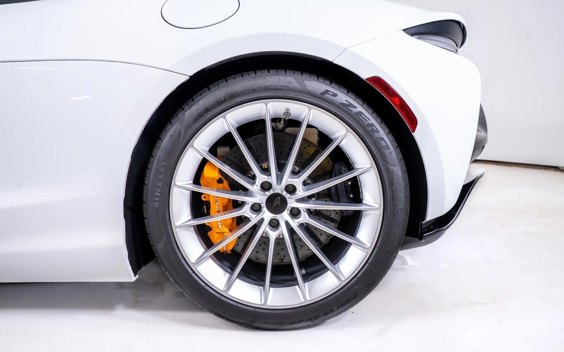 mph011_3558235668_e5ee600f6f6ff8220b18c08a84b8c653x_0347b937ed