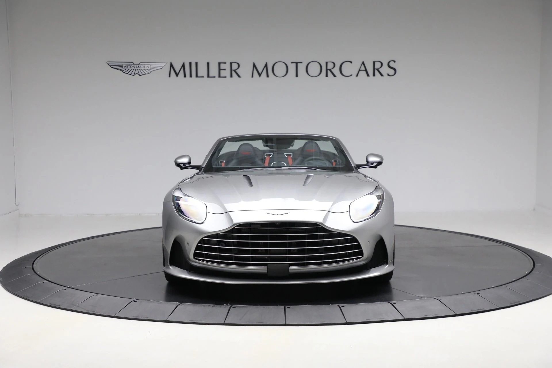 mph011_3558828063_New_2025_Aston_Martin_DB_12_Volante_37e8f4bf6e