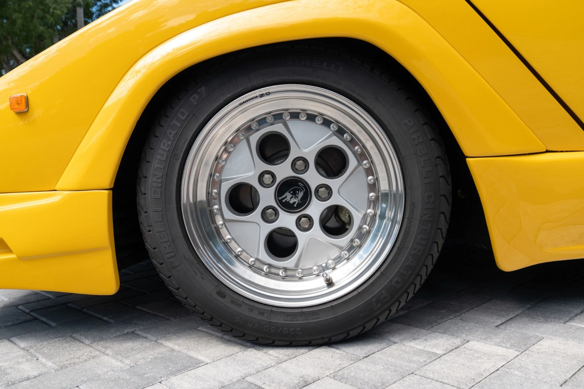mph011_3566558318_Used_1989_Lamborghini_Countach_25th_Anniversary_1793038200_9575140595