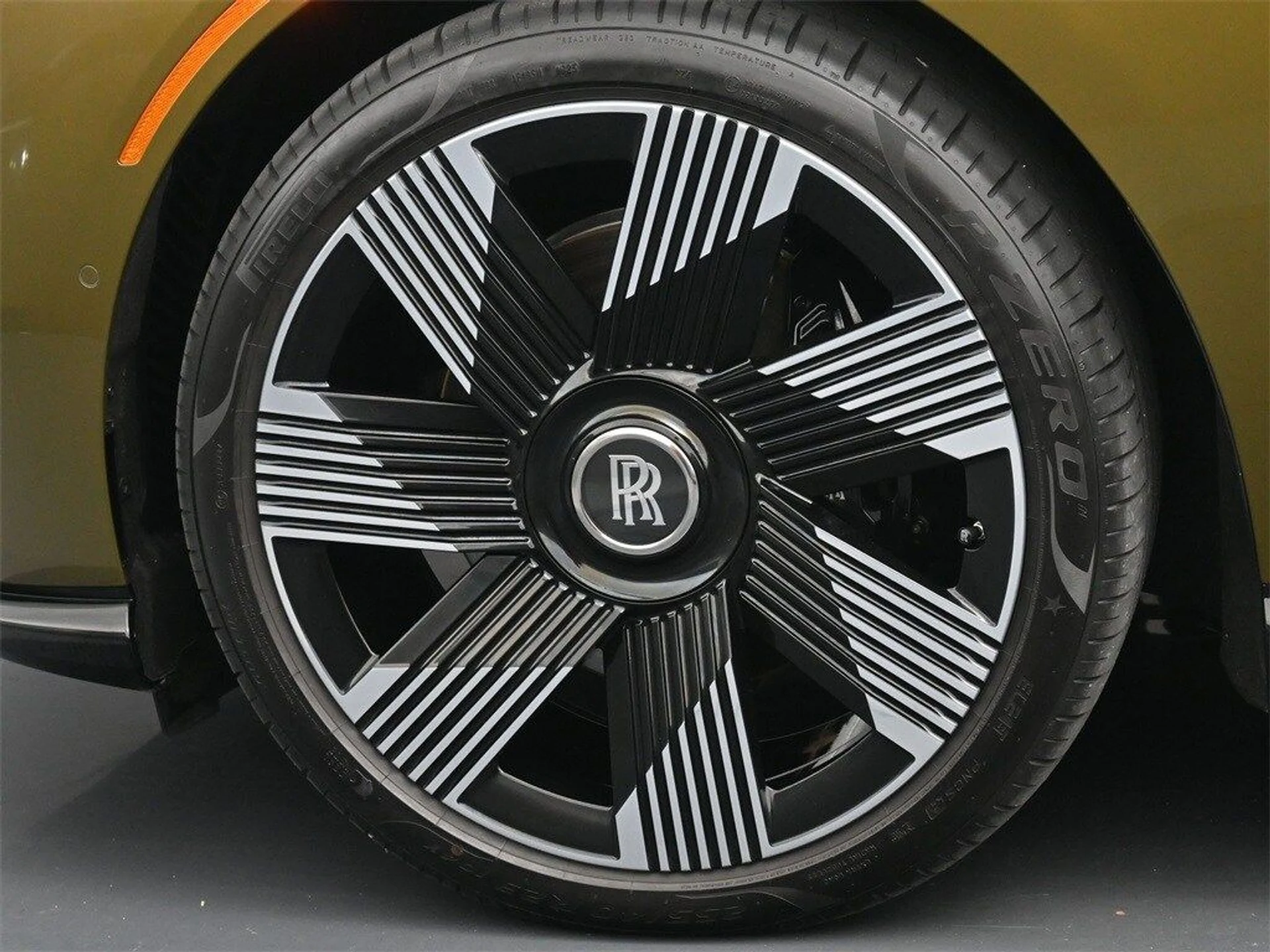 mph011_3569111464_04488bf29094555be03f1f4e9cffa4fax_4bfd8b9015