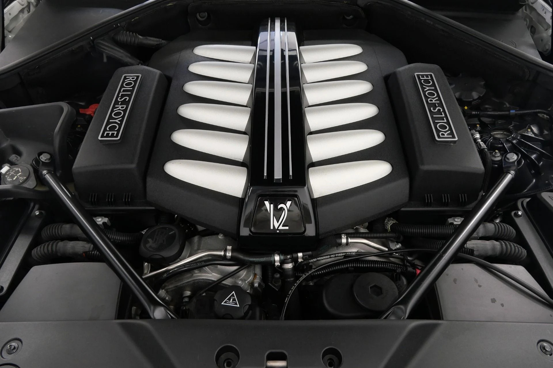 mph011_357383153_Used_2014_Rolls_Royce_Ghost_V12_Power_Drivers_Assistance_1_Heated_and_Ventilated_Front_Seats_1779224671_4caa89bf07