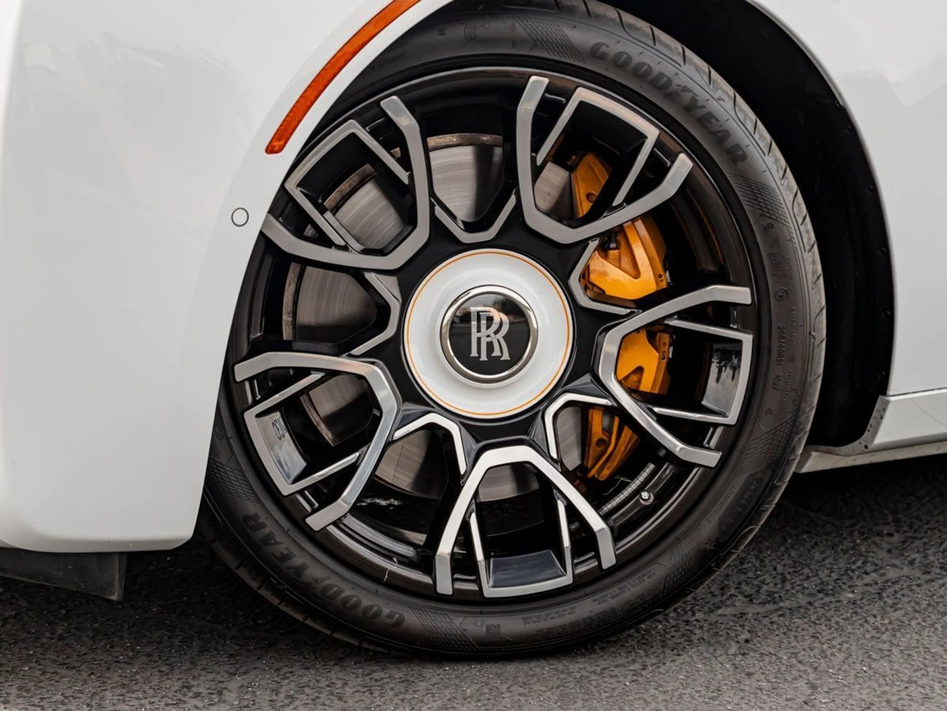 mph011_3582701898_12_7de4e27273