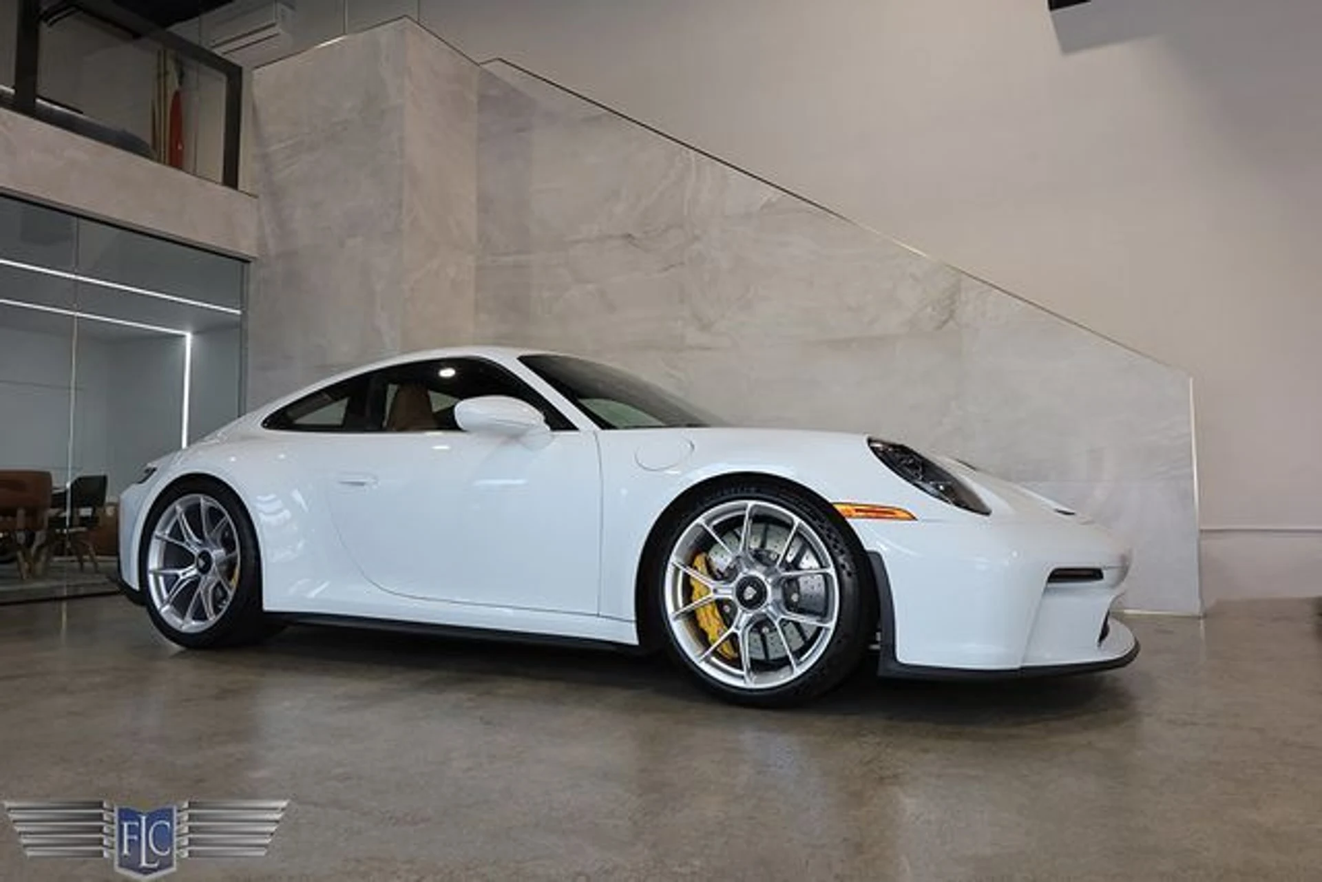 mph011_3586674707_used_2024_porsche_911_gt3coupewtouringpackage_9689_23060491_16_640_8ed60ef93a