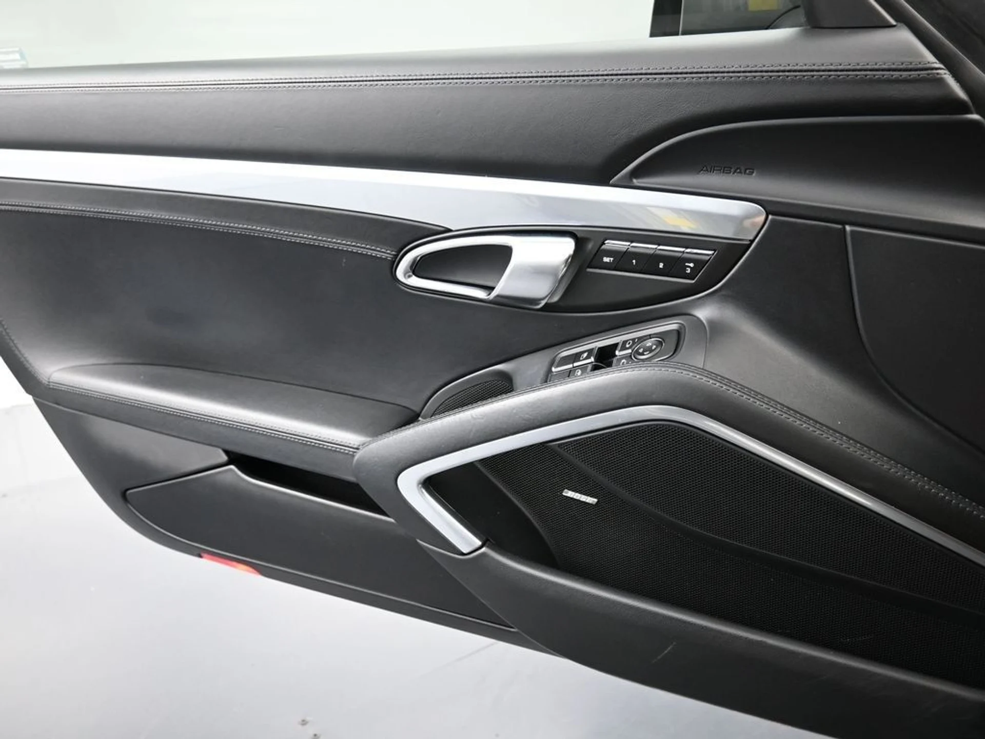 mph011_3589073238_44c151e8af0544635ad03cbafeee437d_844fe0f3d9