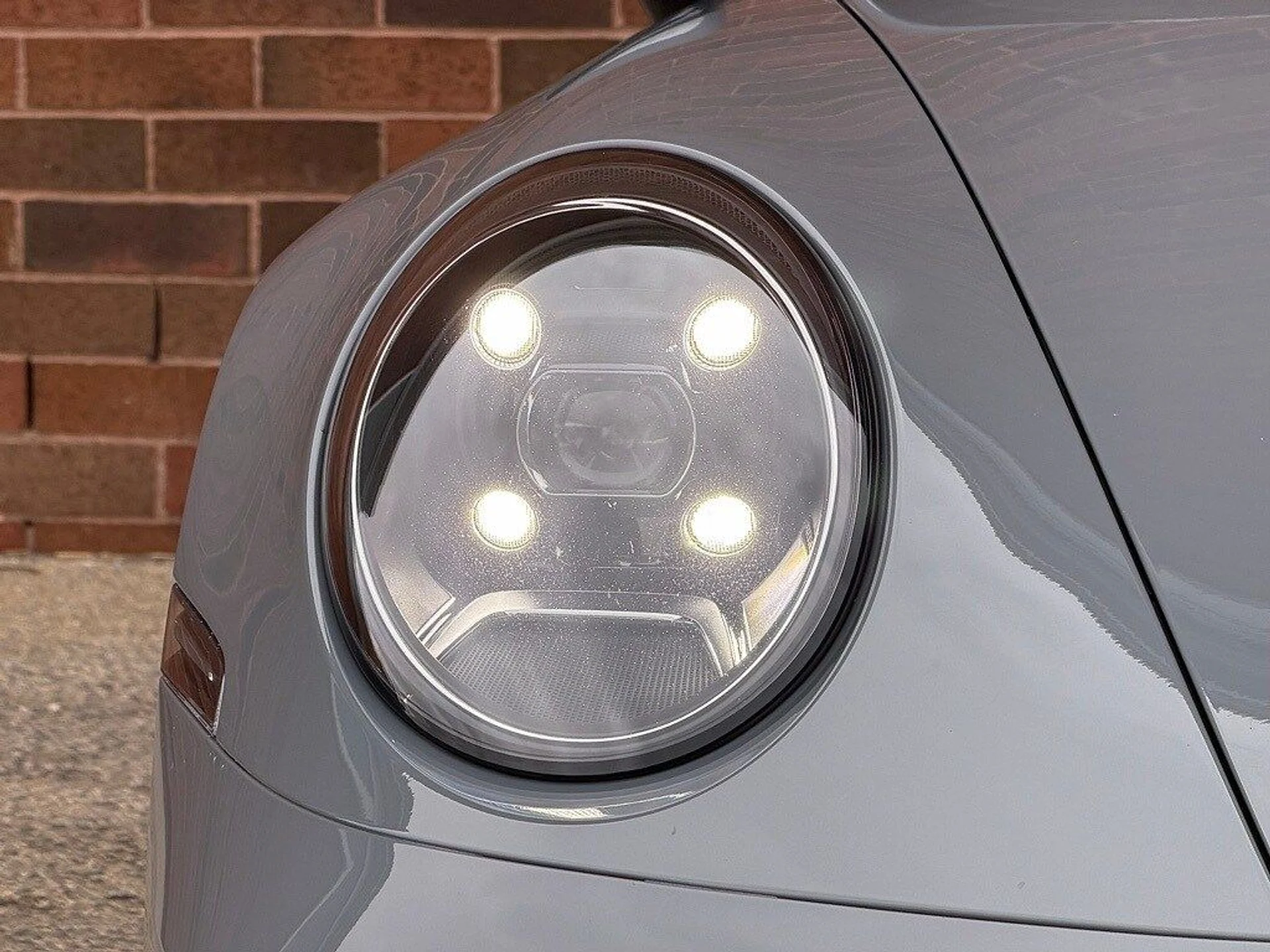 mph011_3595891276_55e227f2d8eb785c2dd2410c2b4137d0x_907813b551