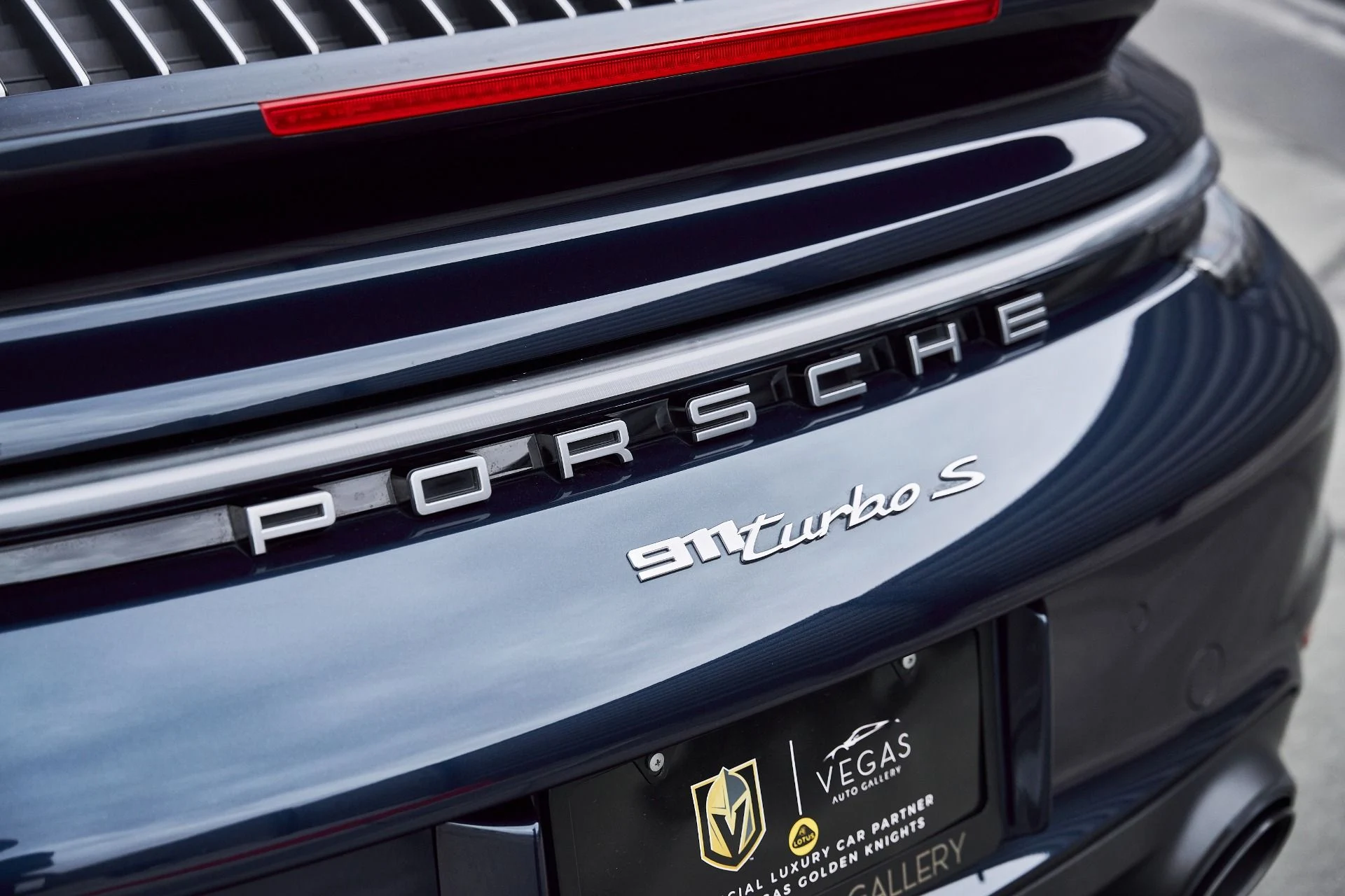 mph011_3598193323_Used_2021_Porsche_911_Turbo_S_1767217408_3229033b58