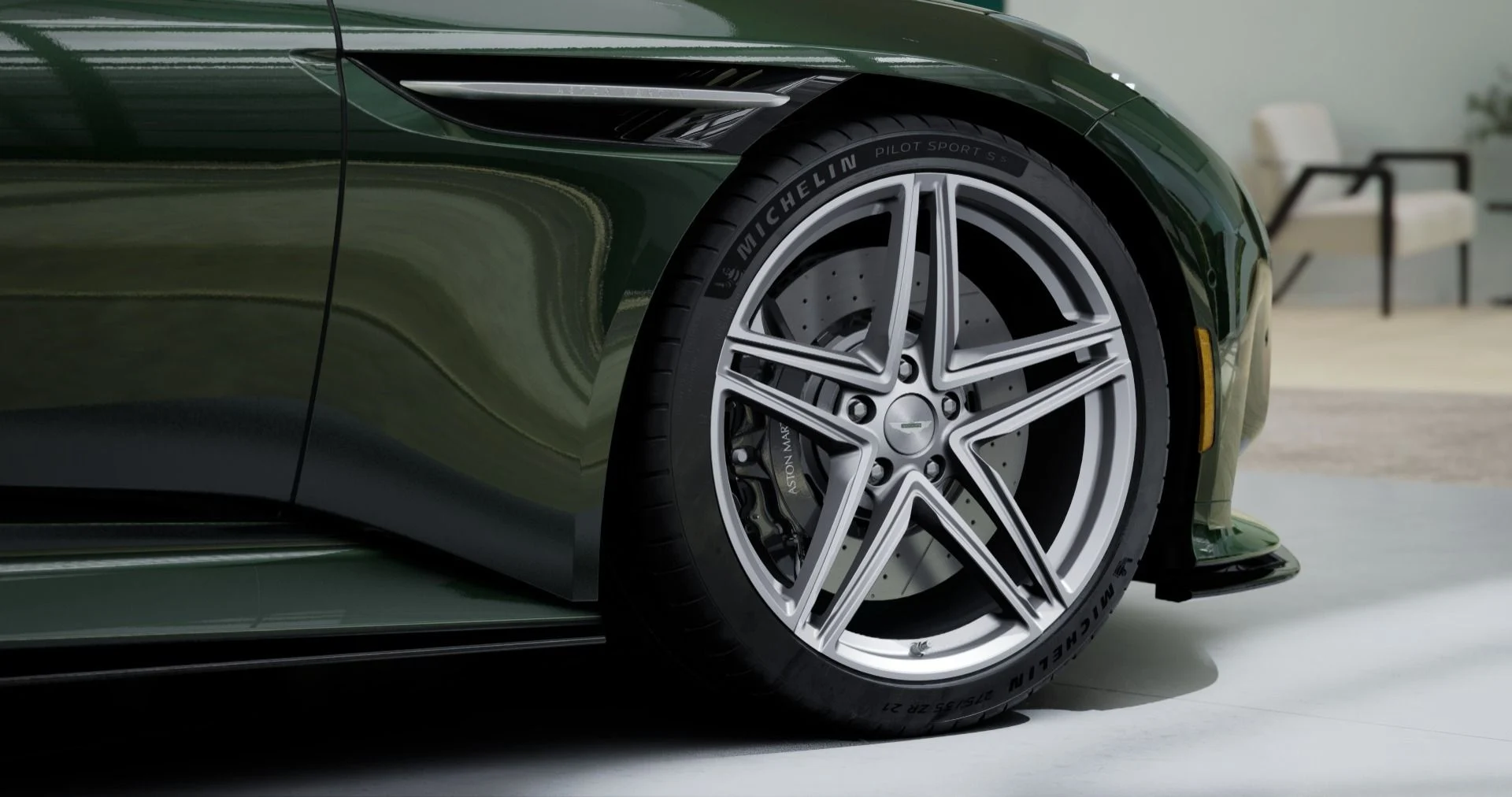 mph011_3609085890_New_2026_Aston_Martin_DB_12_Volante_1766511277_d627d12100