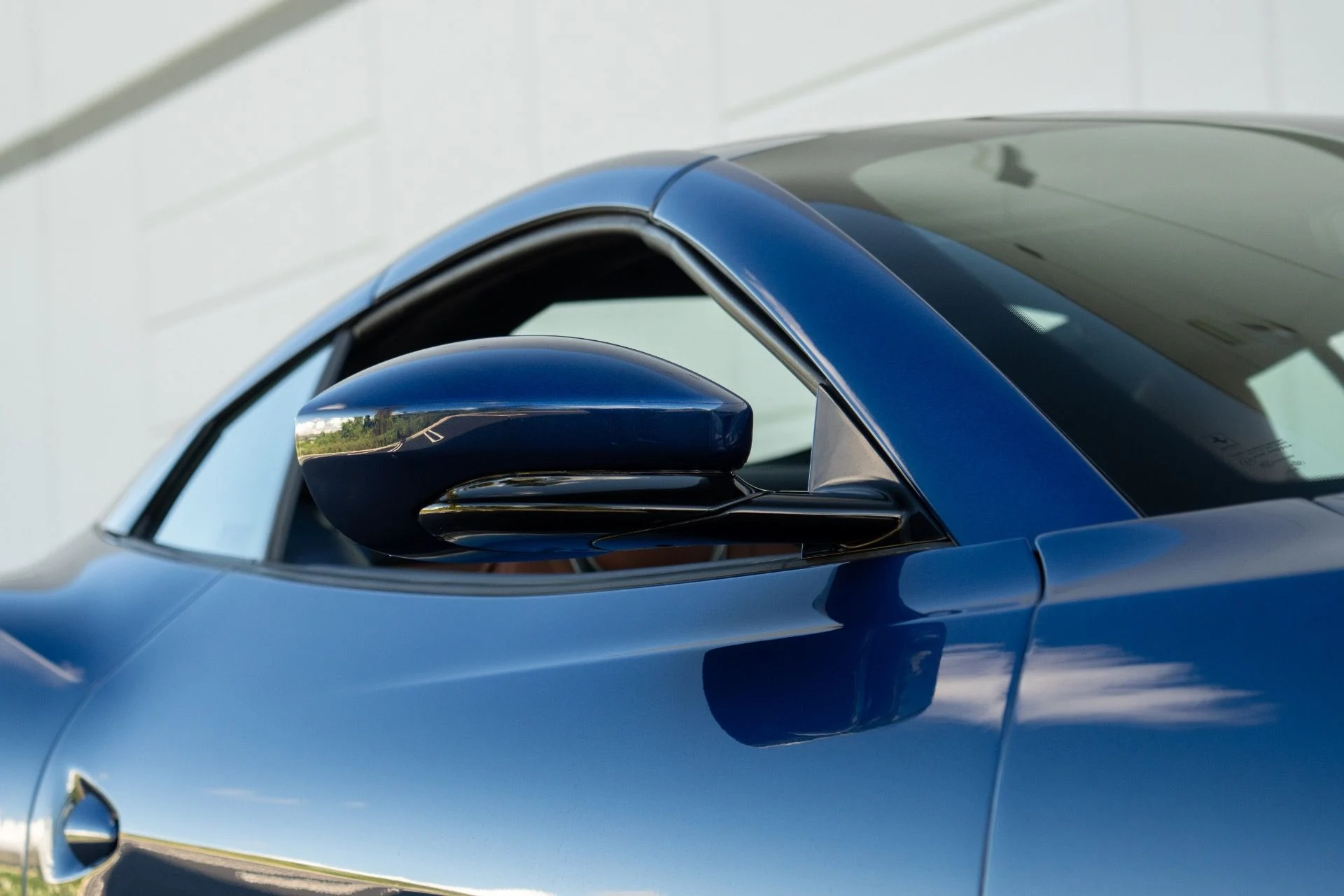 mph011_3609235952_Used_2022_Ferrari_Portofino_M_1761343273_e9ef162b29