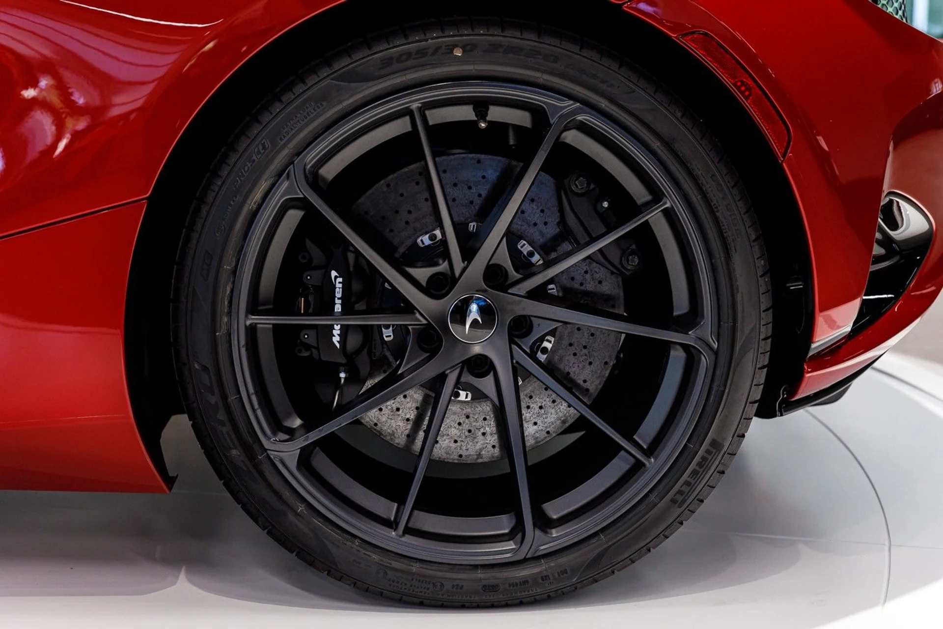 mph011_3621316593_677_p12_l_e6891f5b85