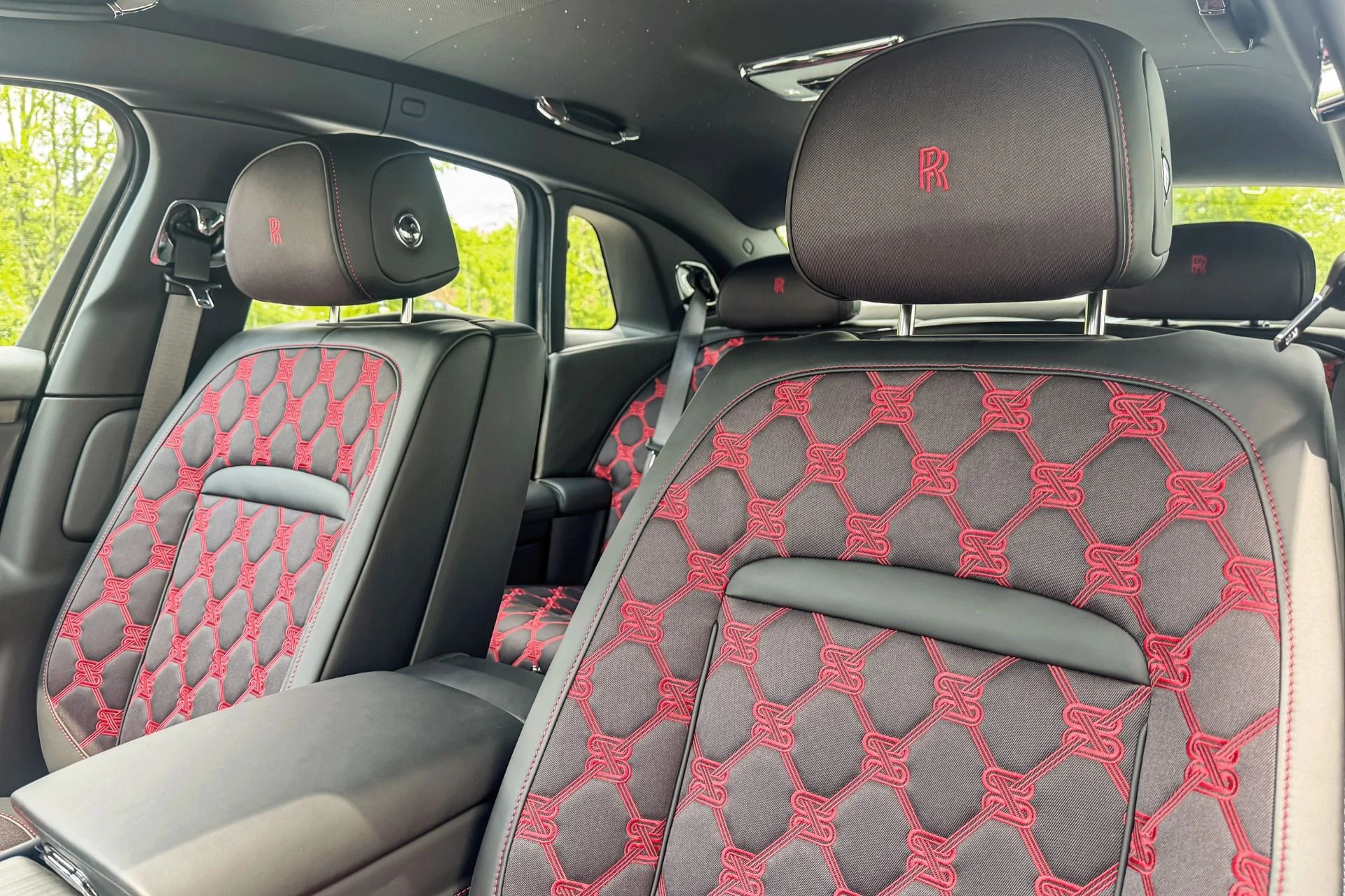 mph011_3625531361_Used_2025_Rolls_Royce_Ghost_1764086548_a509c377fe