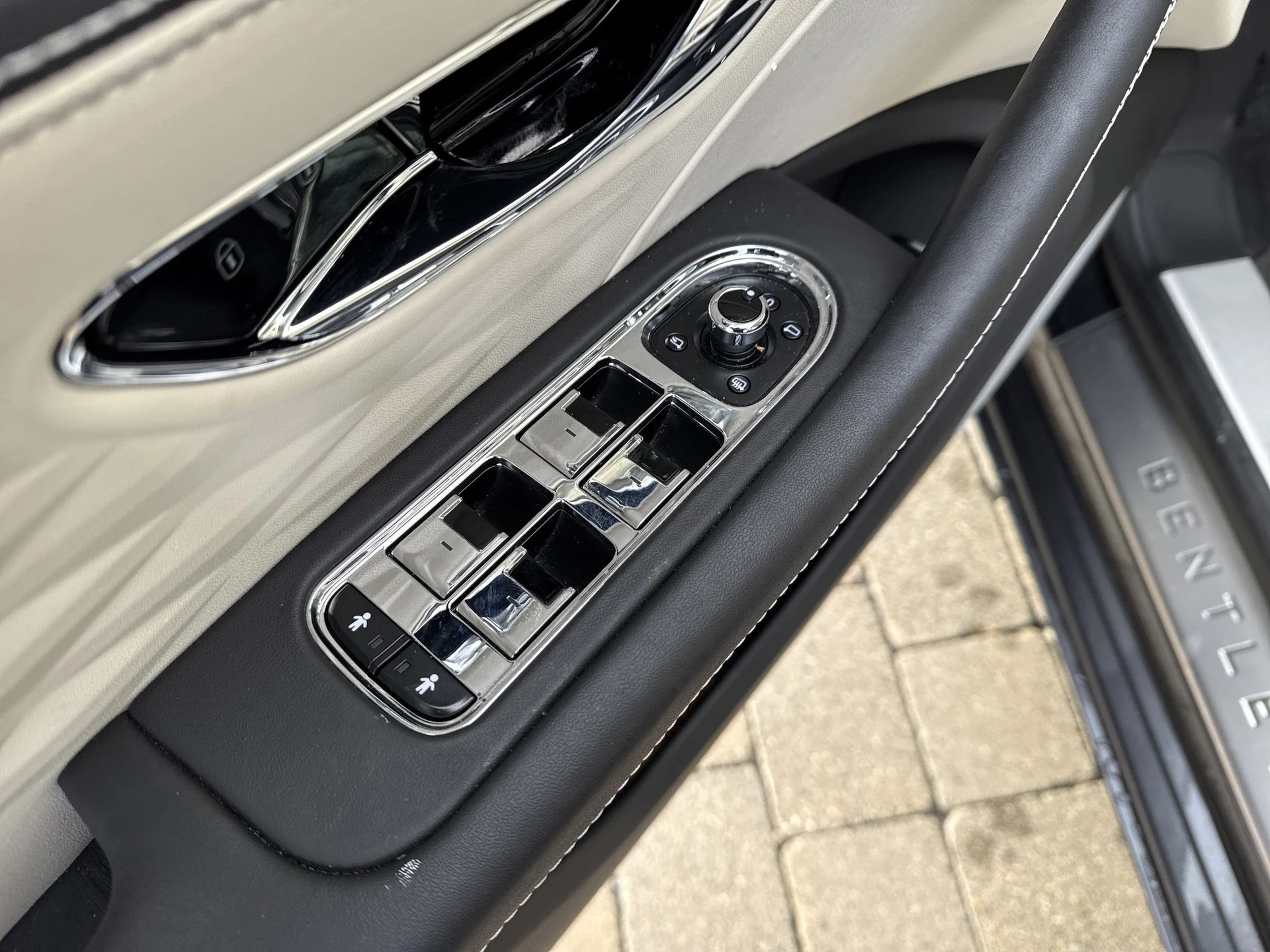 mph011_3627232821_d4fedee559896fcc9cd5239ecea9350ax_af6ade1da9