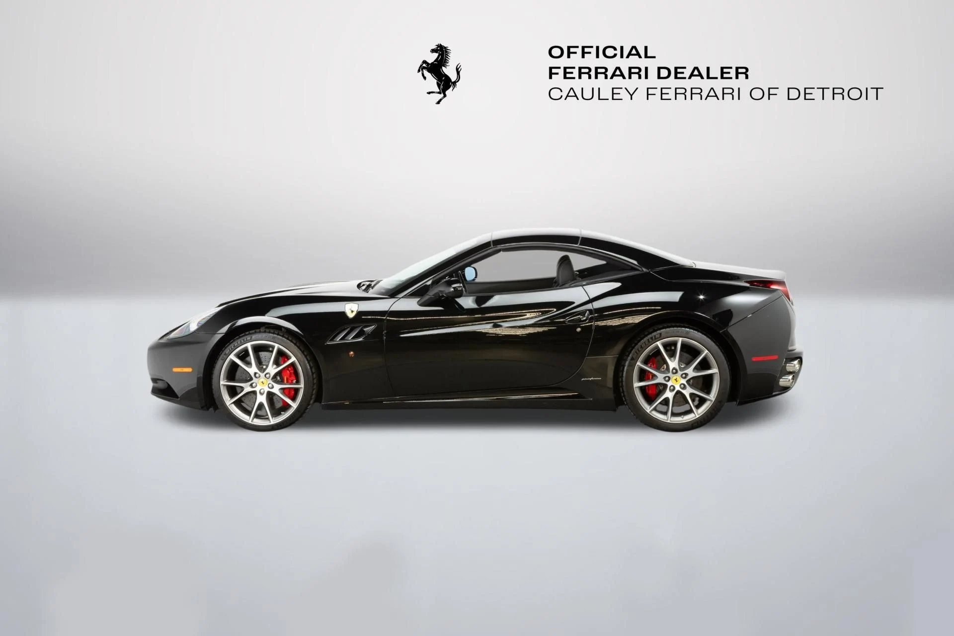 mph011_3627716073_Used_2010_Ferrari_California_1777367972_0834b086df