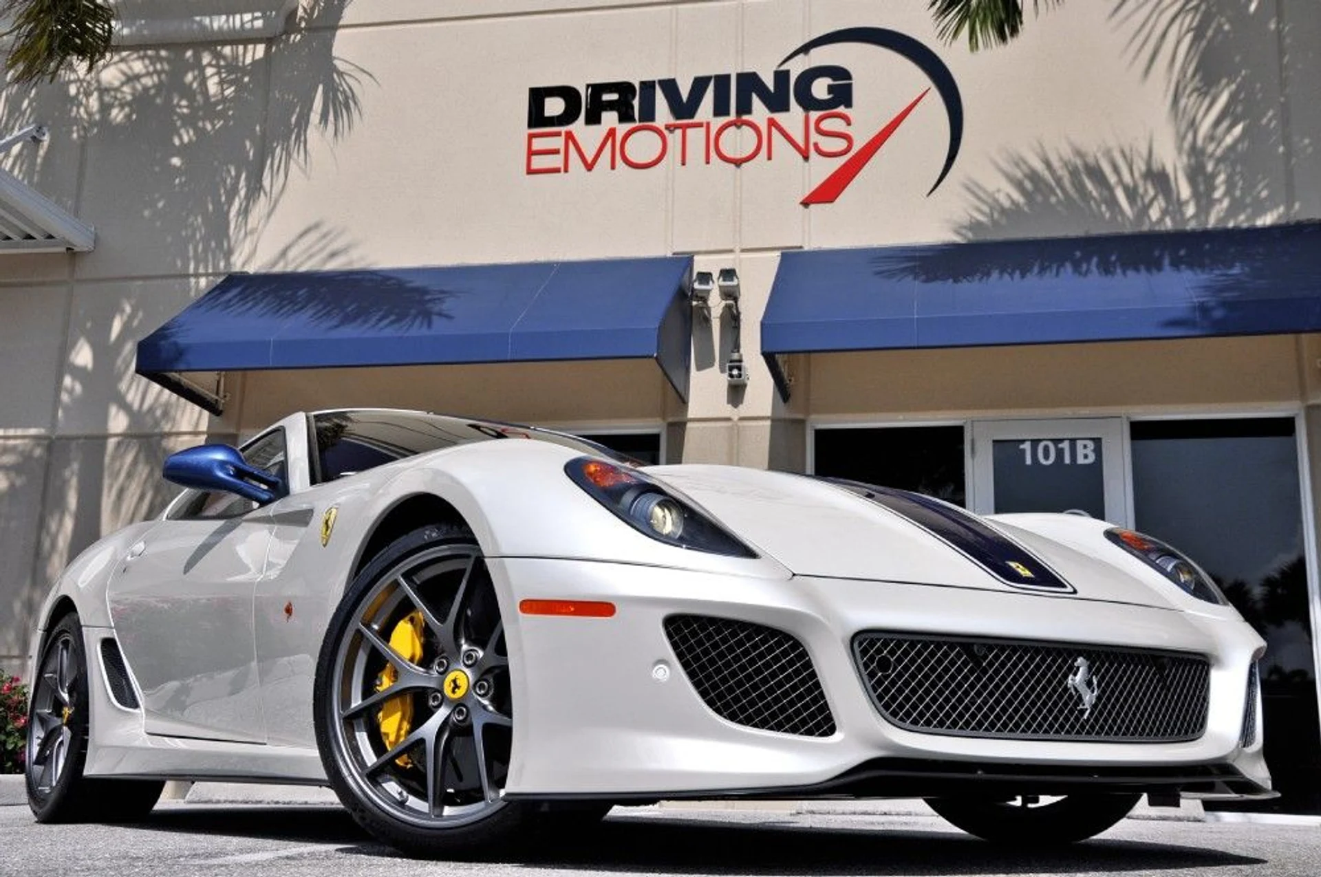 mph011_362775156_81_p12_l_c9c90db055