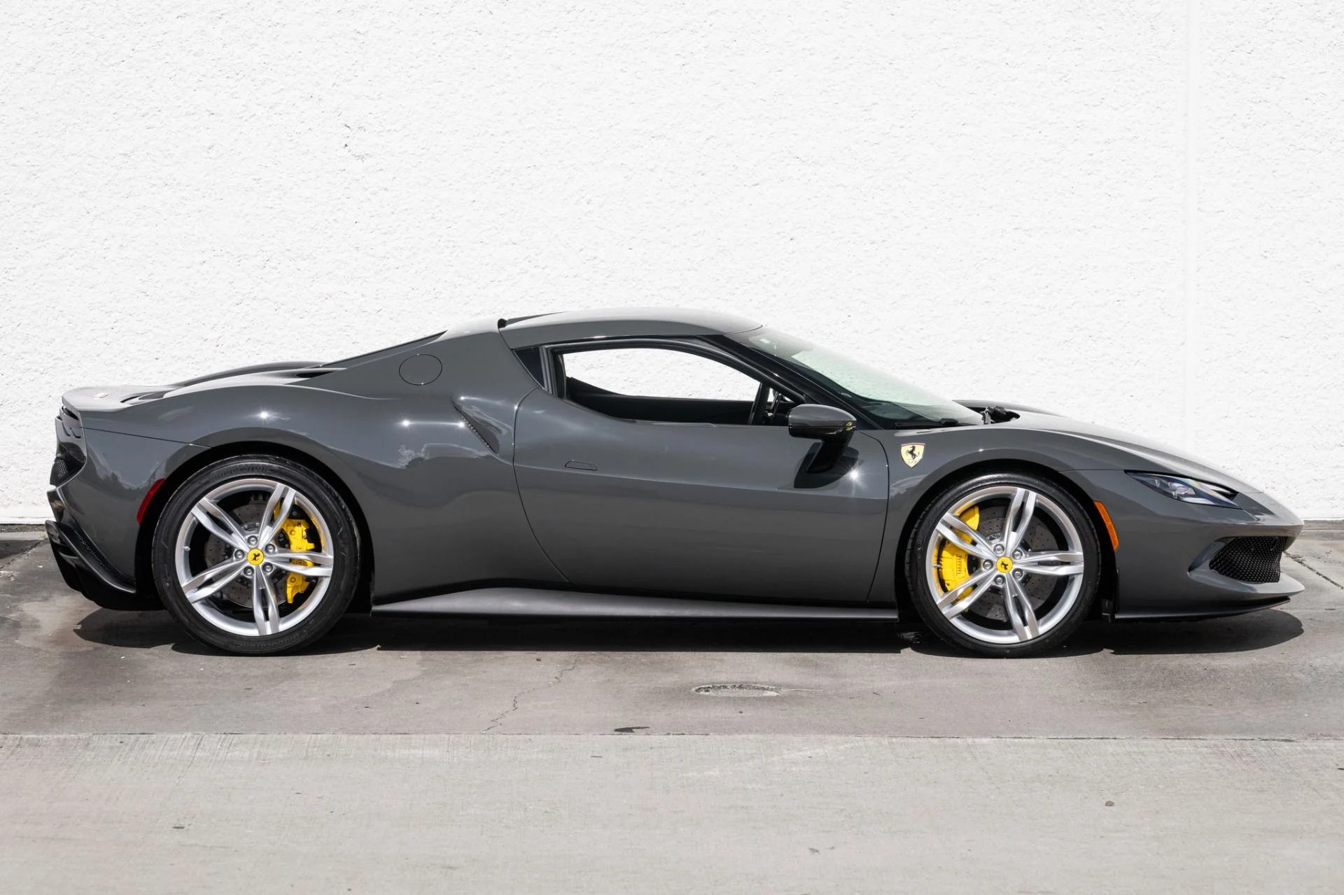 mph011_3629400521_Used_2024_Ferrari_296_GTB_1754599381_2105ace0d7