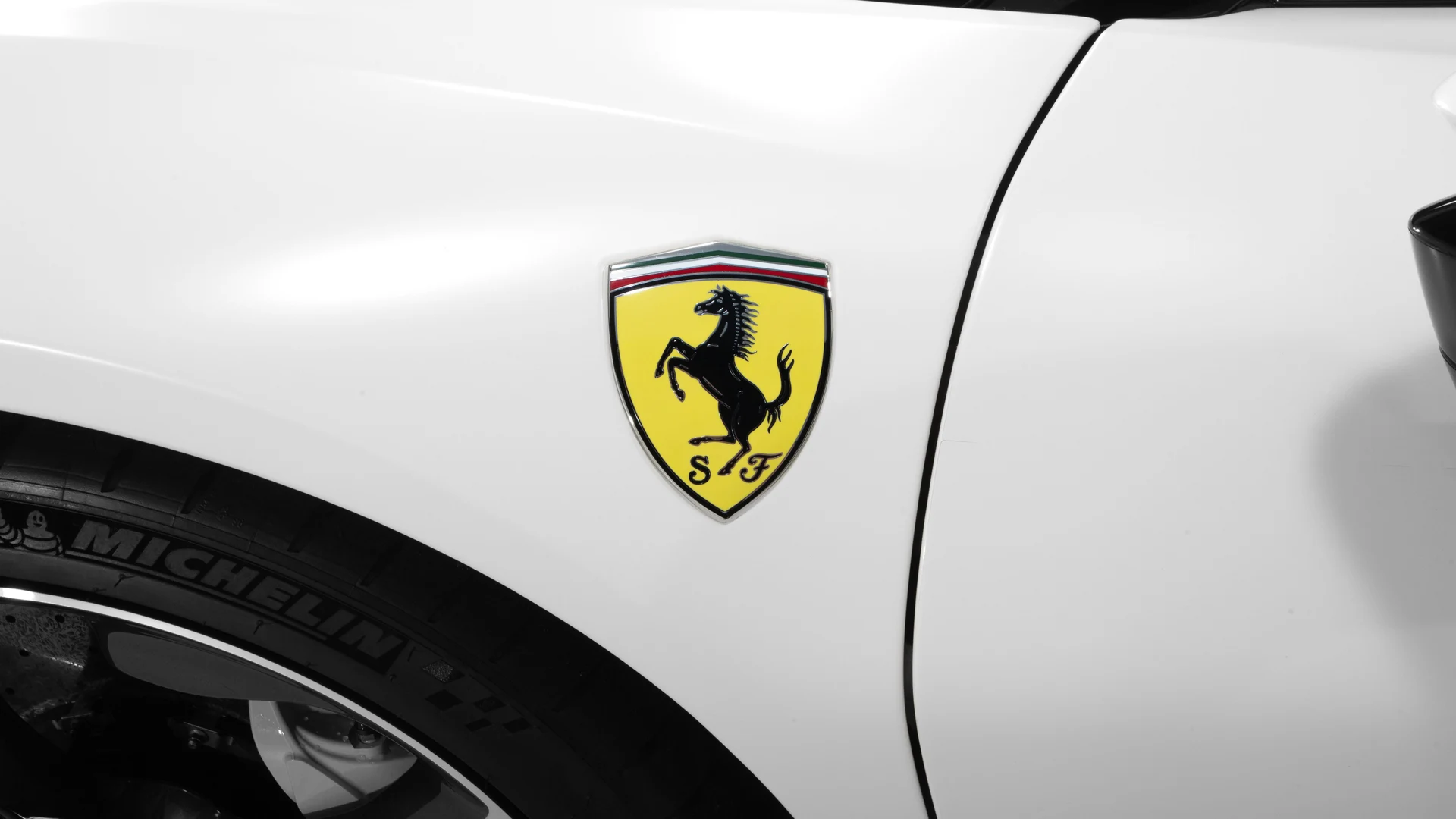 mph011_3644029952_06f553ad0e814bb2b0804365f23e1ce0_655f10a3ff