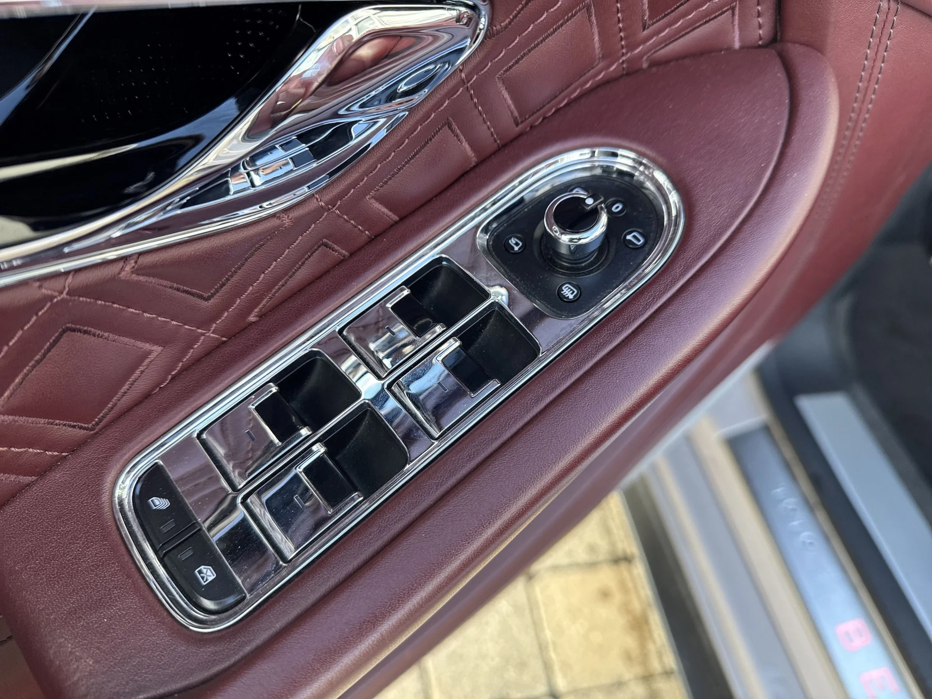 mph011_3647793273_c3c13c509724203a597eb8ef57fe6923x_299cd91237