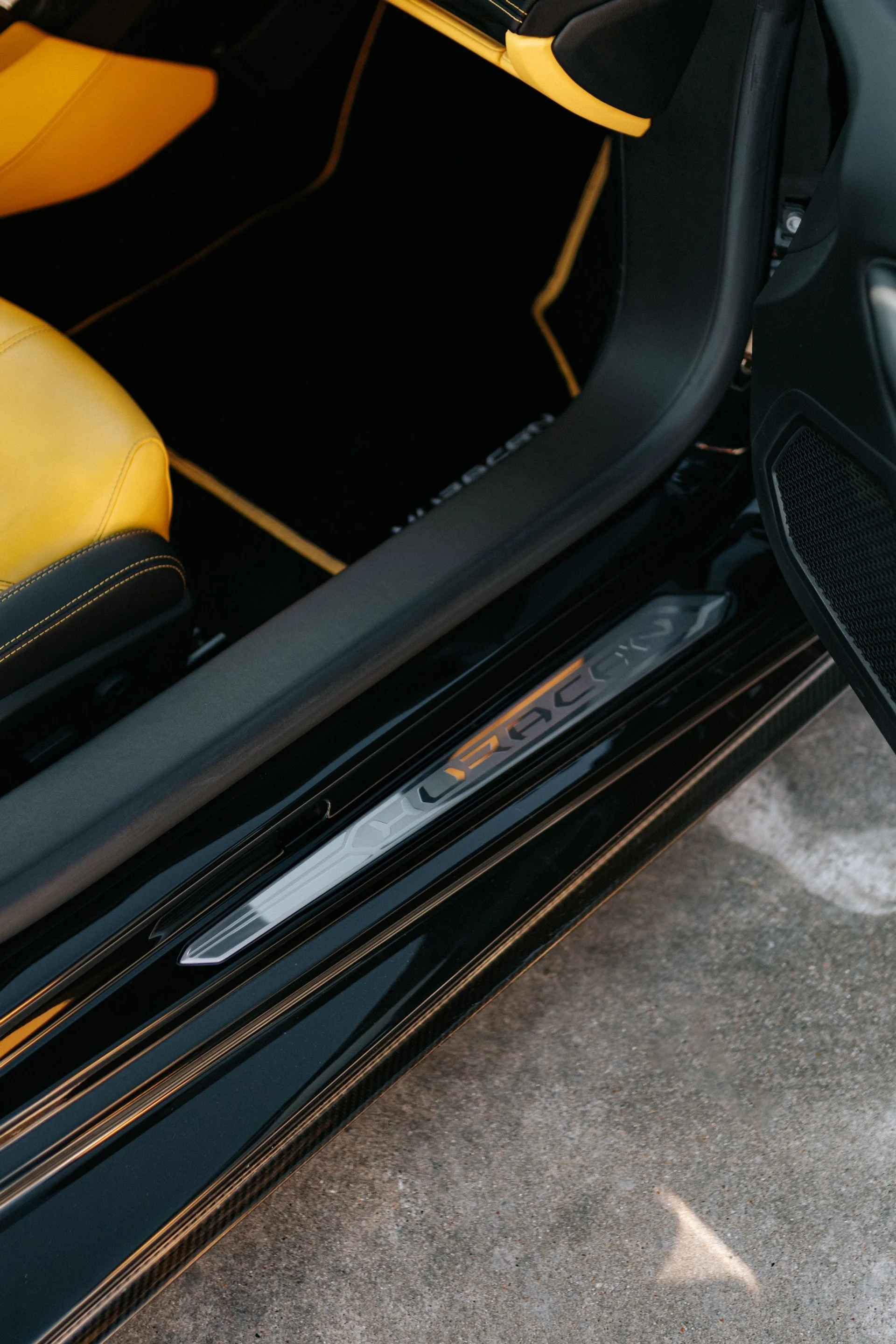 mph011_3648848669_Used_2016_Lamborghini_Huracan_LP_610_4_1731972205_784a7cfb44