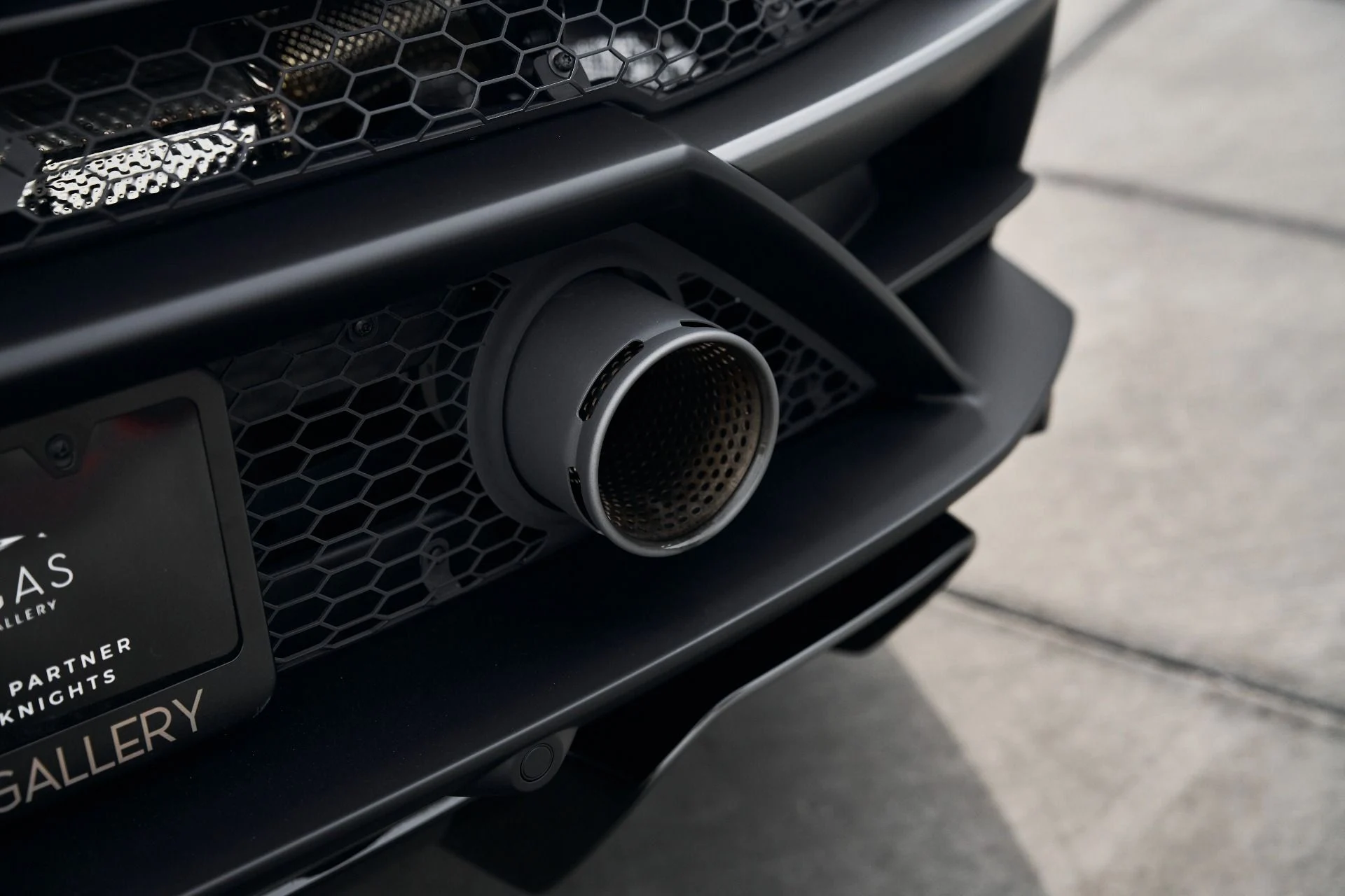 mph011_3658267914_Used_2023_Lamborghini_Huracan_EVO_Base_1769049001_a18974cd3a