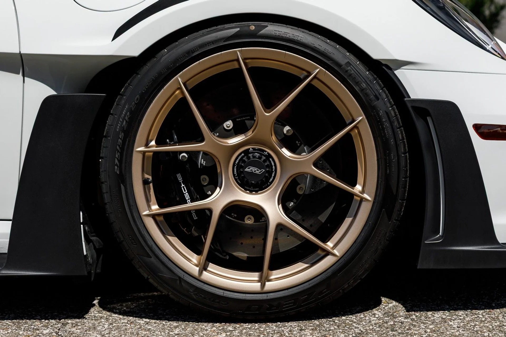 mph011_36643123_645_p12_l_eca1986511