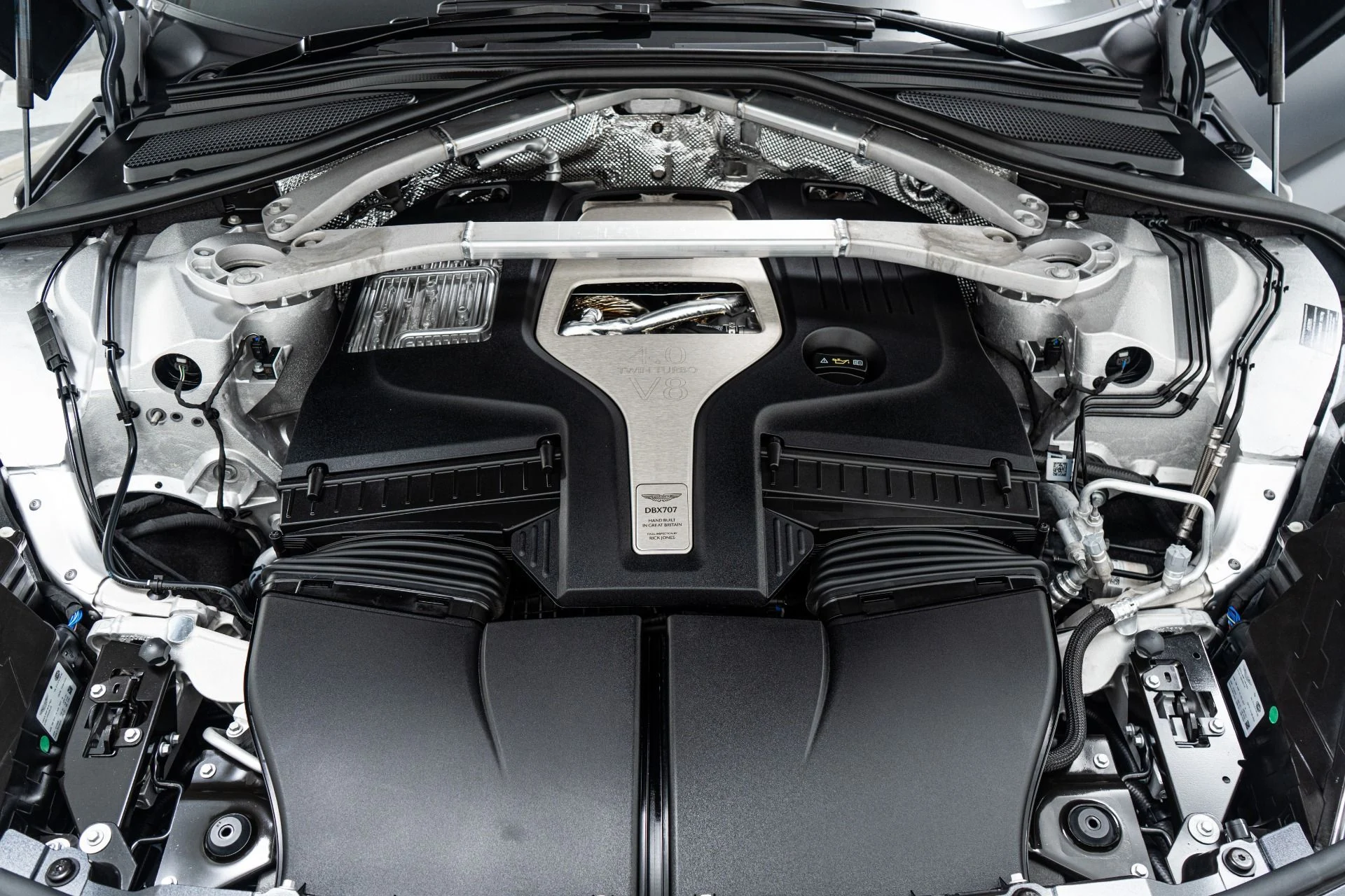 mph011_3667840527_Used_2025_Aston_Martin_DBX_707_23_Inch_Wheels_Factory_Matte_Paint_697_Horsepower_1774034848_81b3c55fa9