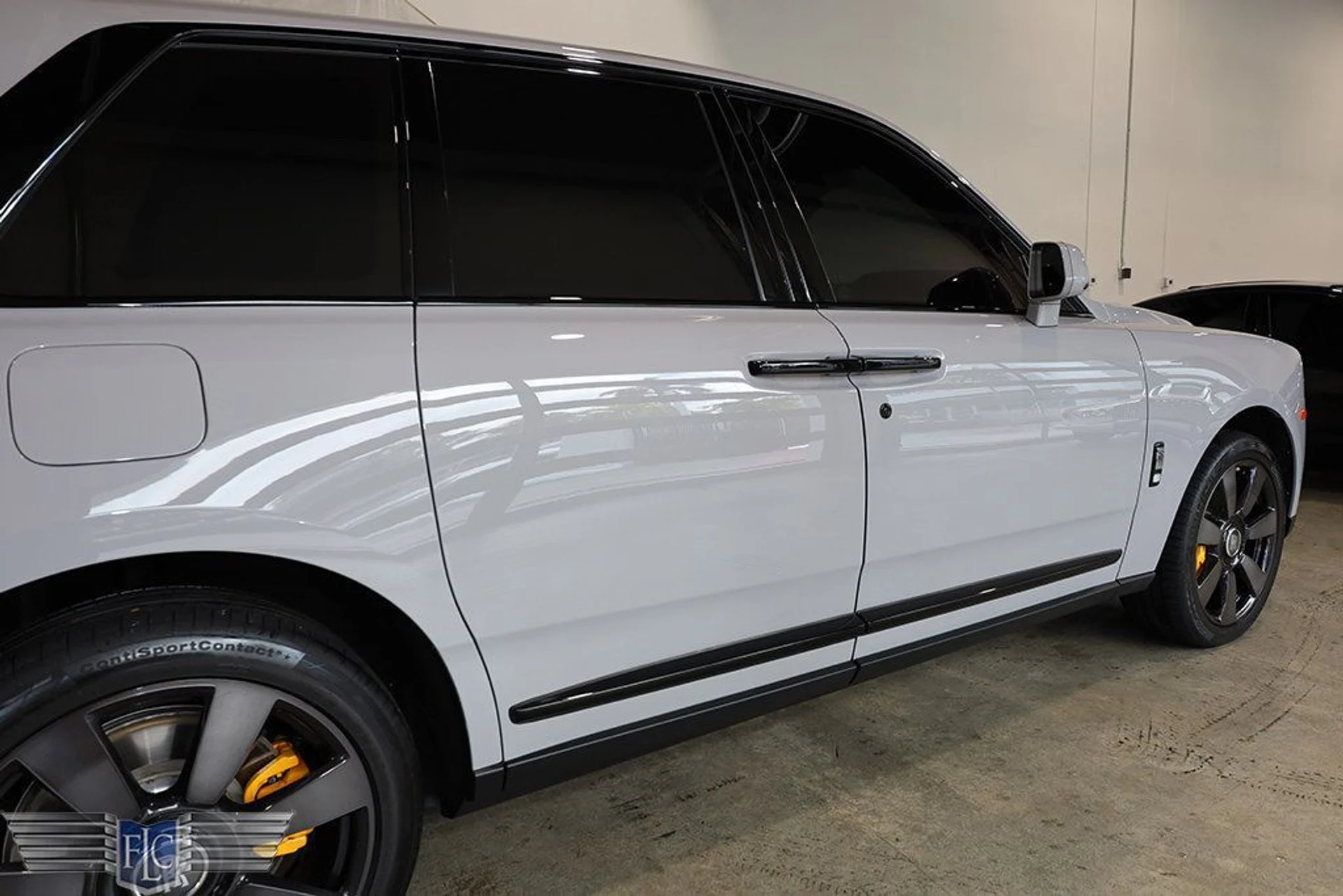 mph011_3670824855_used_2024_rolls_royce_cullinan_blackbadgesportutility_9689_22957854_12_1024_f0ad882729