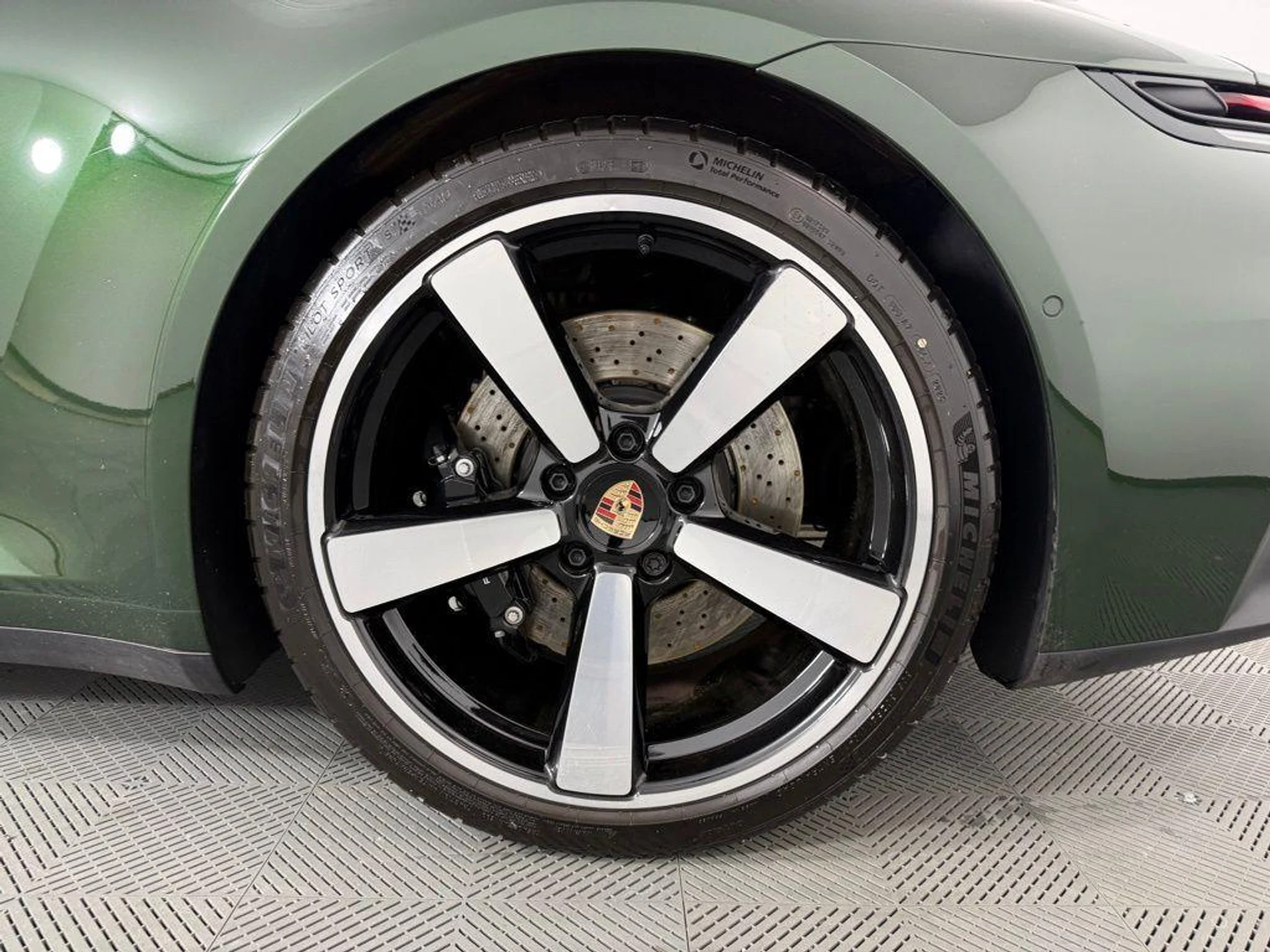 mph011_3683489123_PI_yv7_Zlv8o_Osz_XTTB_Jp_Ai_Rx_Jrw_c5bdf87e3f