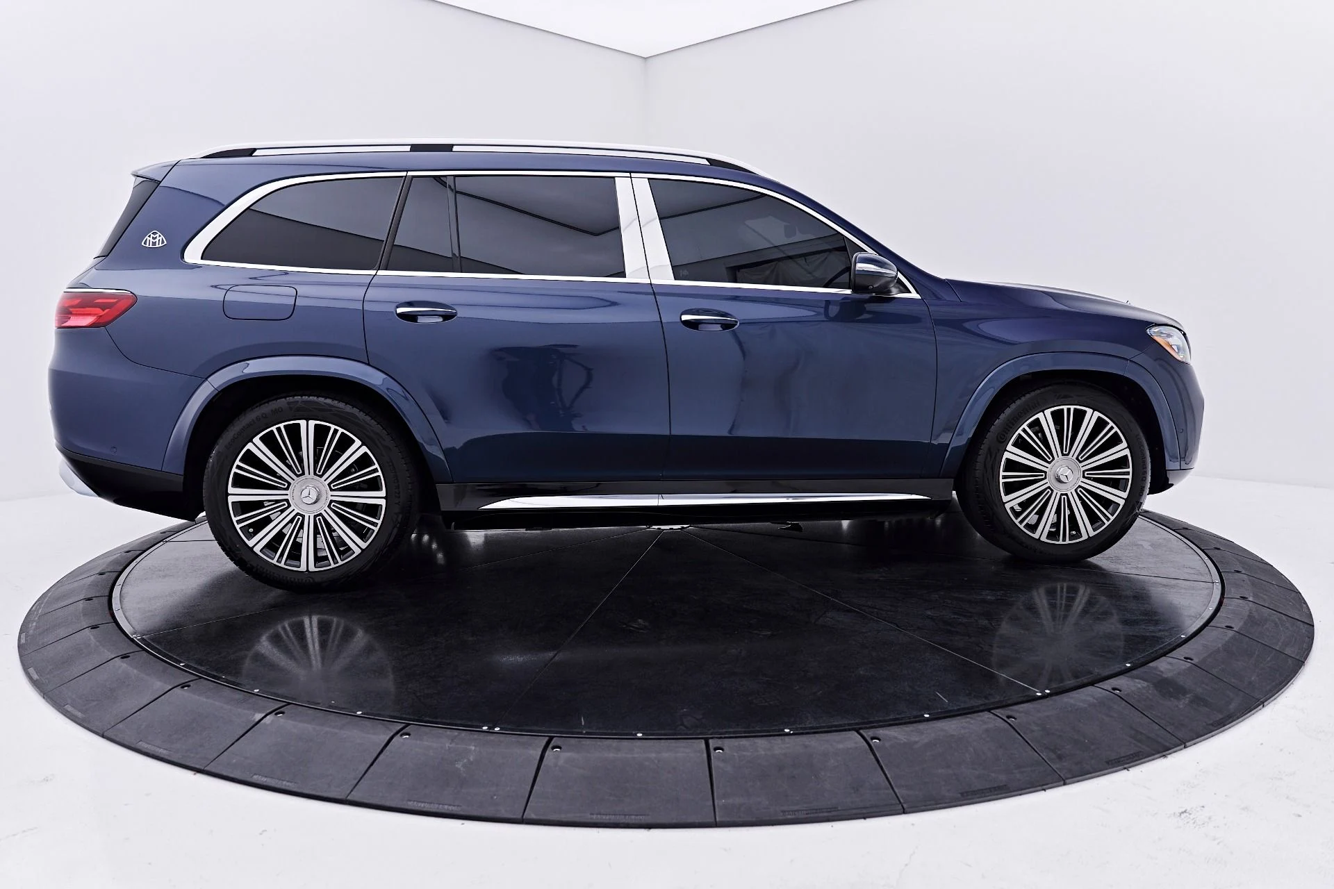 mph011_3686876739_Used_2024_Mercedes_Benz_GLS_Maybach_GLS_600_1790466068_6ab1f8fc85