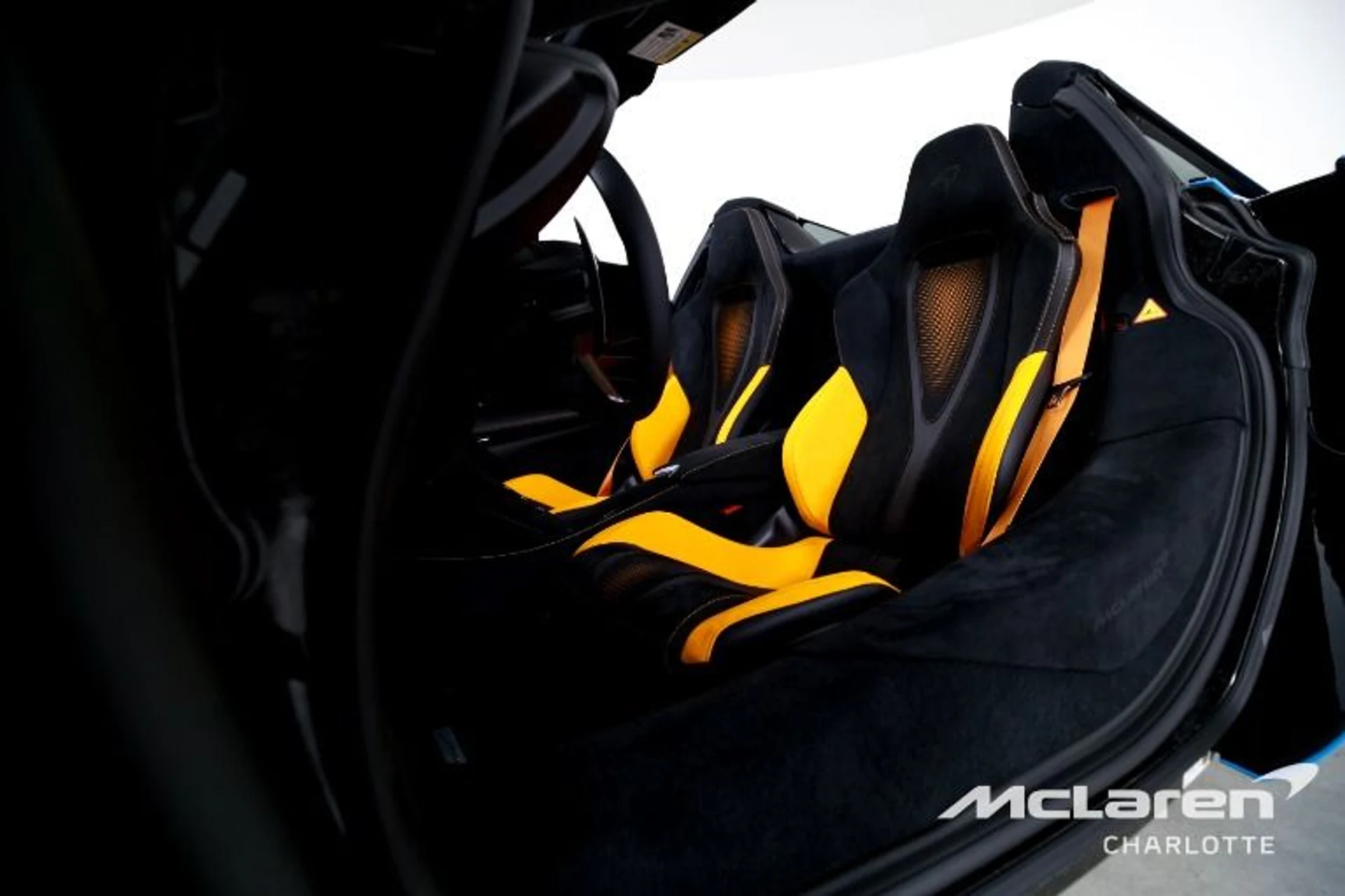 mph011_3689491349_Used_2027_Mc_Laren_750_S_Spider_63fdaba420