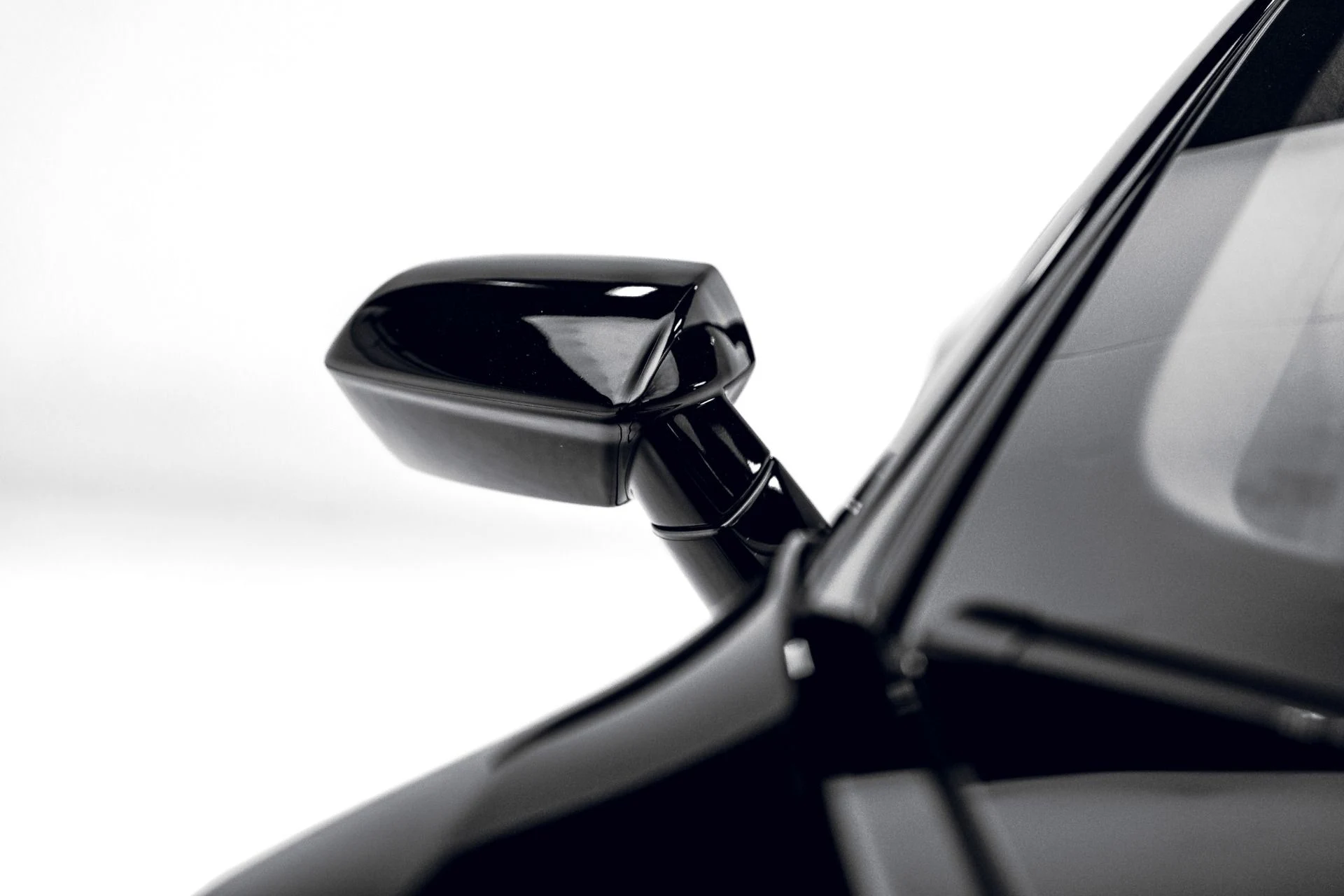 mph011_3692940542_Used_2021_Lamborghini_Huracan_EVO_1782507491_3258b4e75e