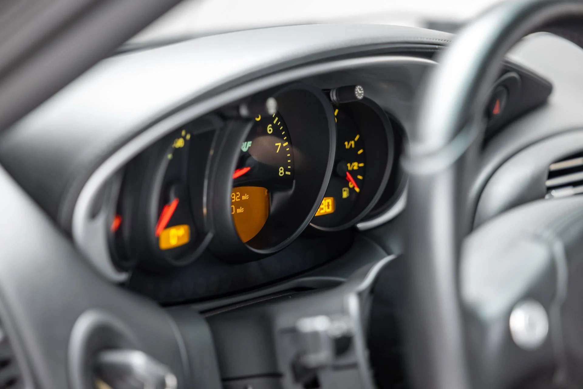 mph011_370009145_13475_p12_l_7b9ac41354