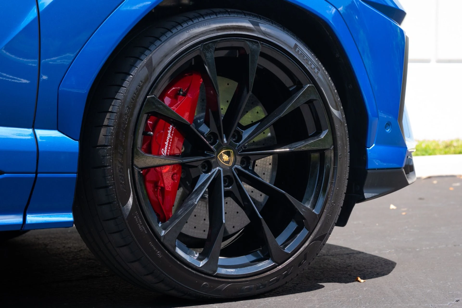 mph011_3702794640_Used_2019_Lamborghini_Urus_1781242066_20cee7d1e7